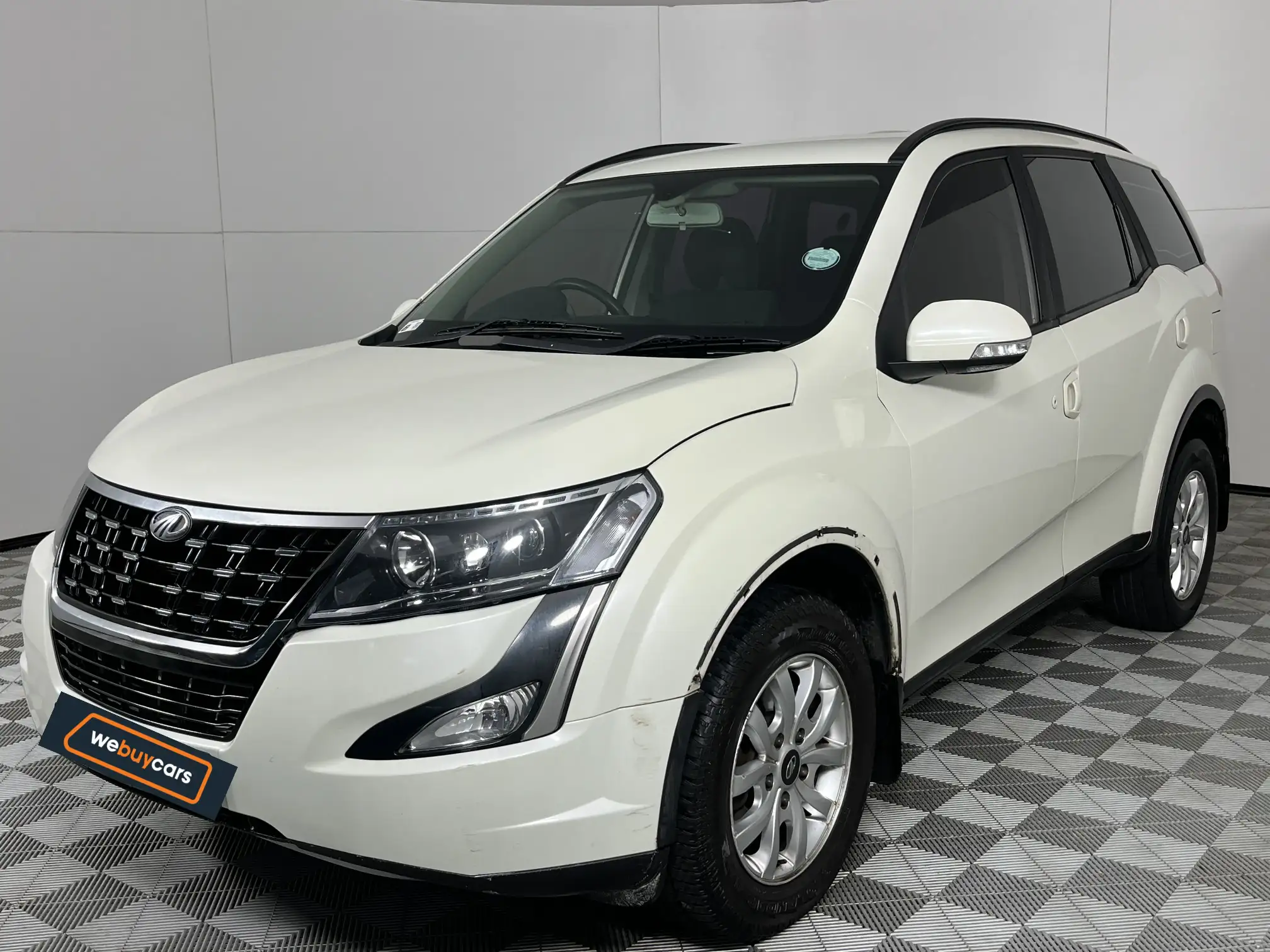 Mahindra XUV