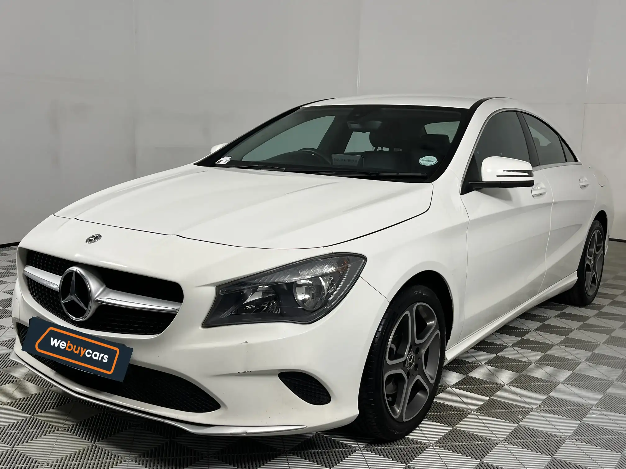 Mercedes-Benz CLA