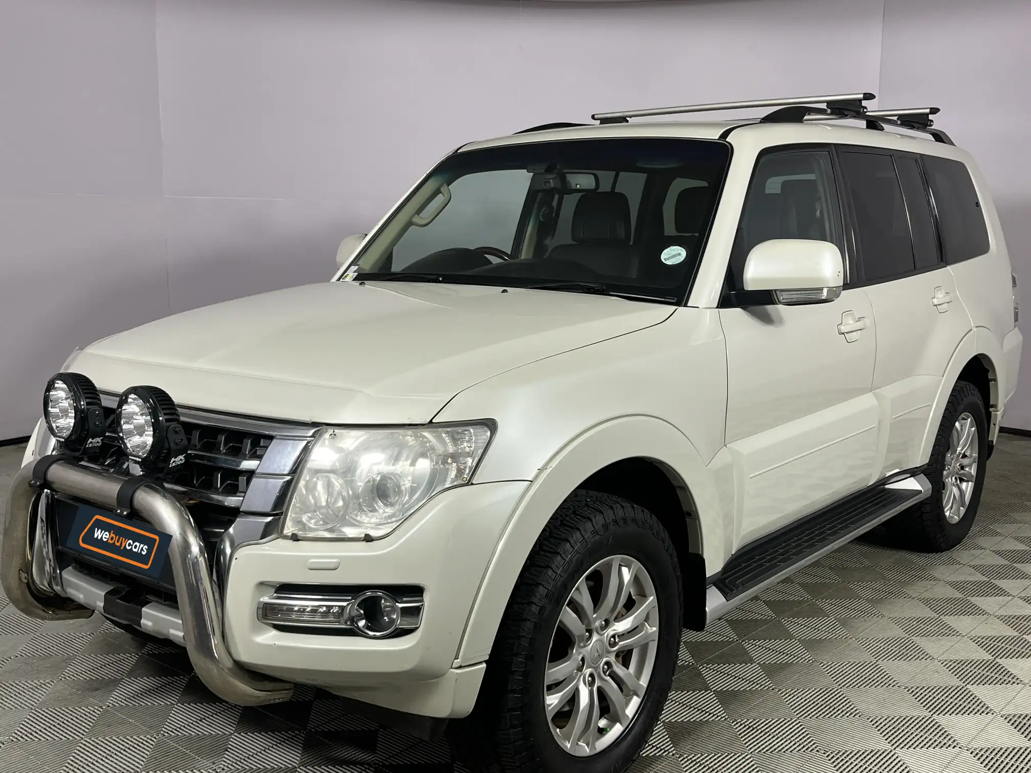 2017 Mitsubishi Pajero