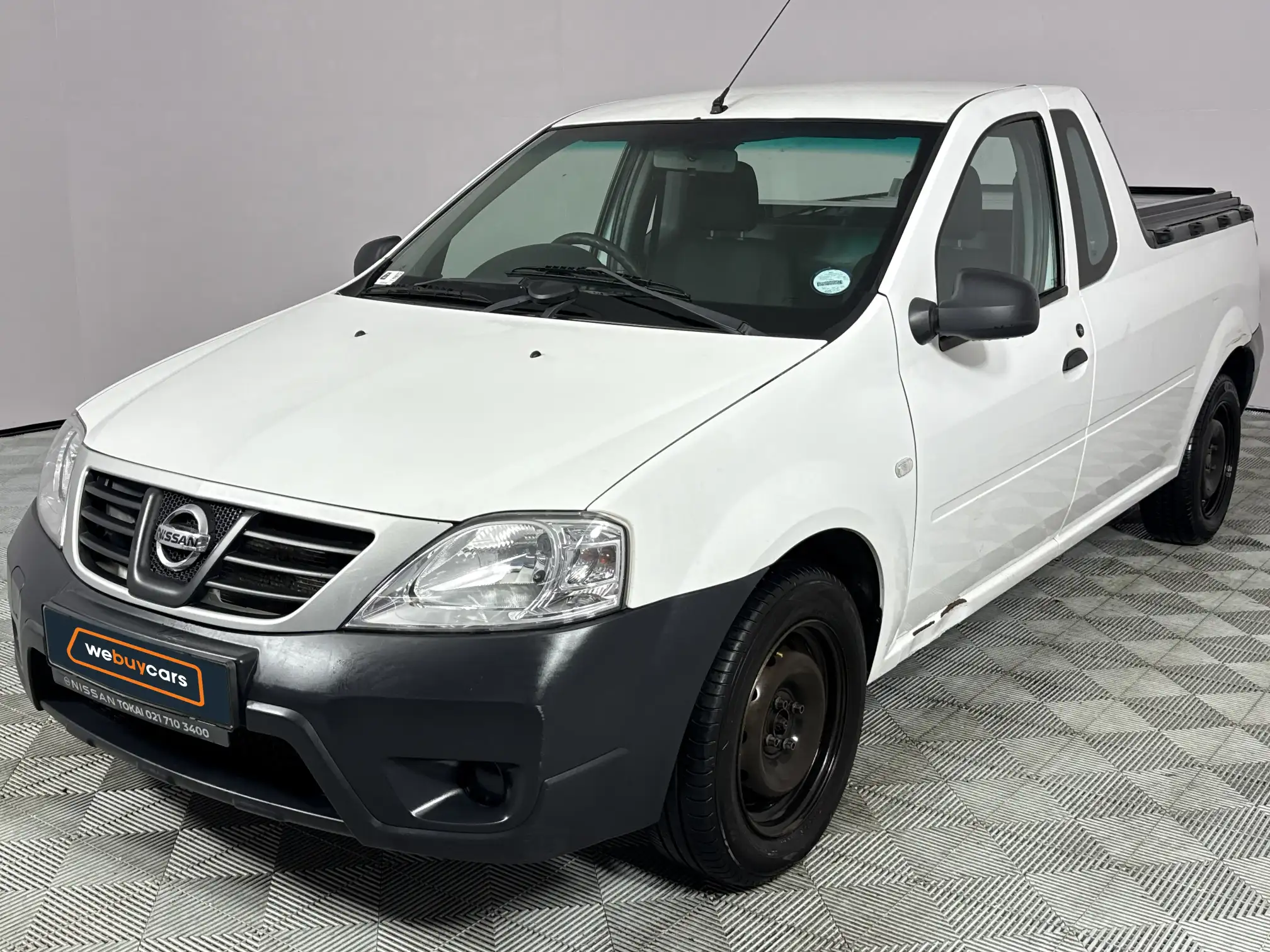 2023 Nissan NP200