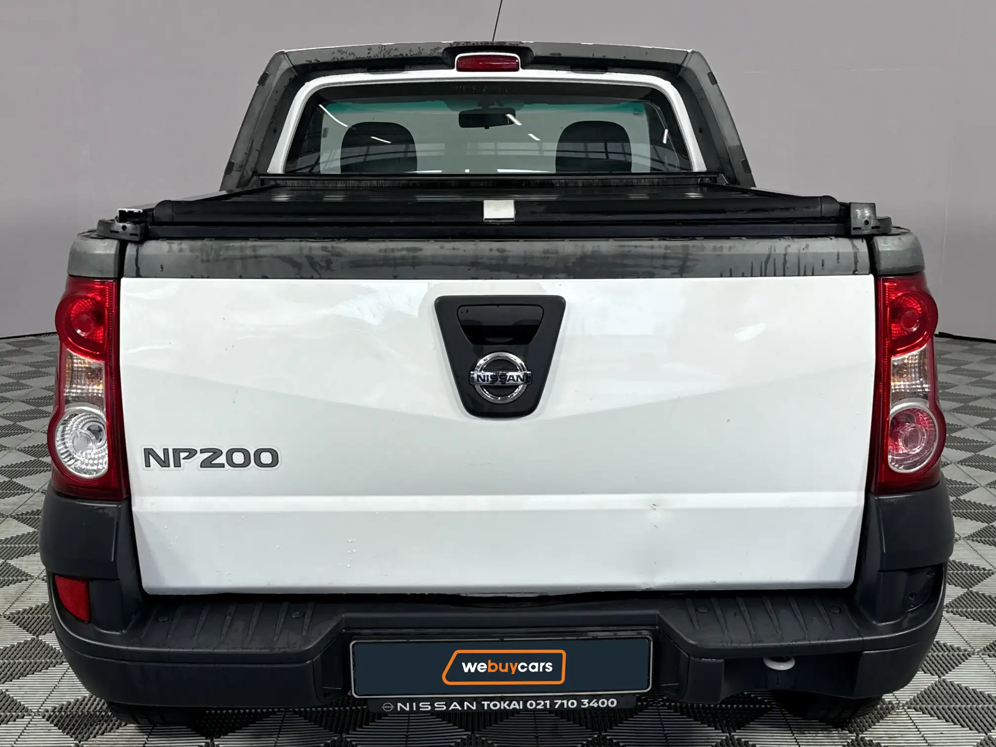Nissan NP200