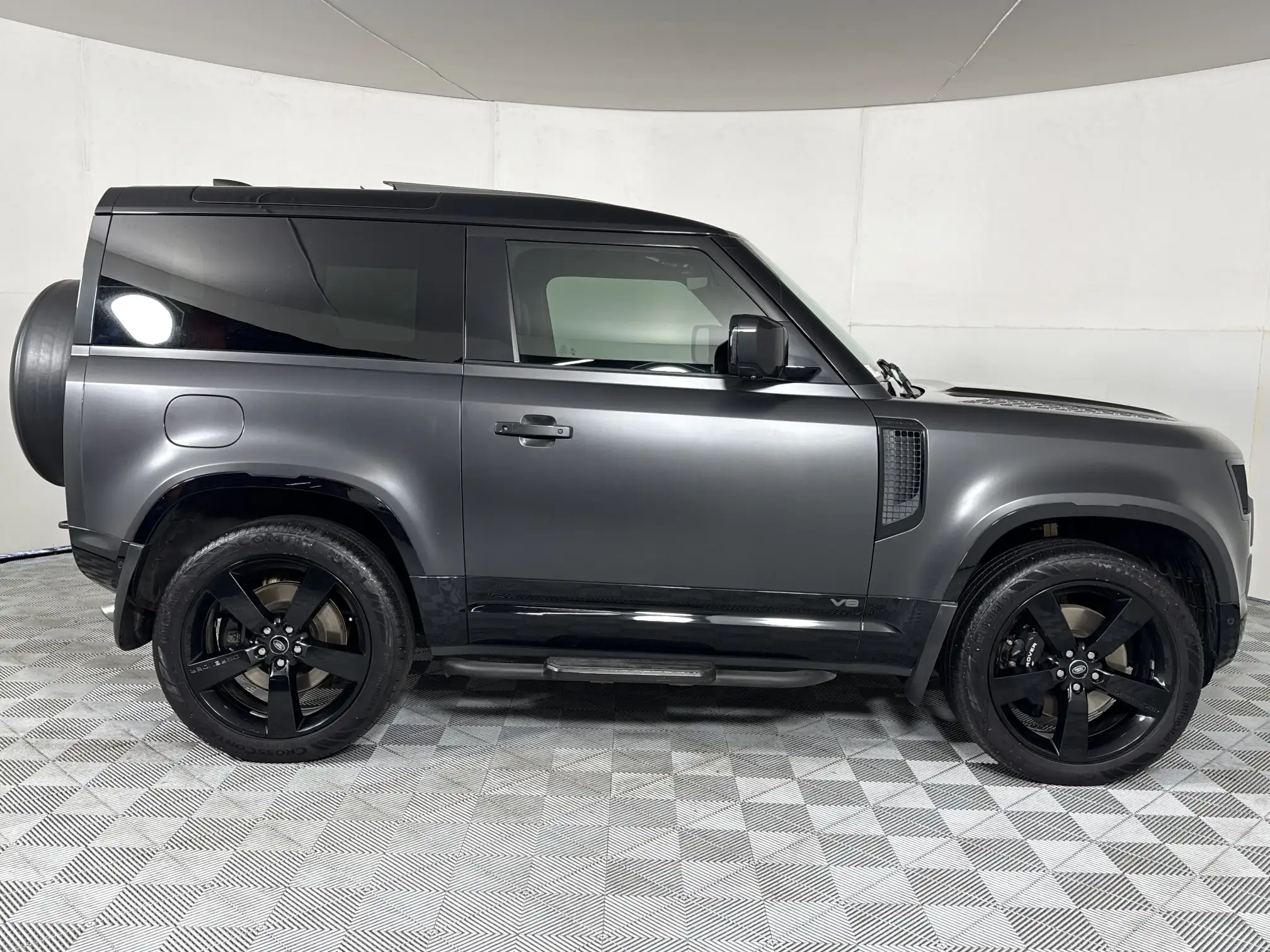 Land Rover Defender 90