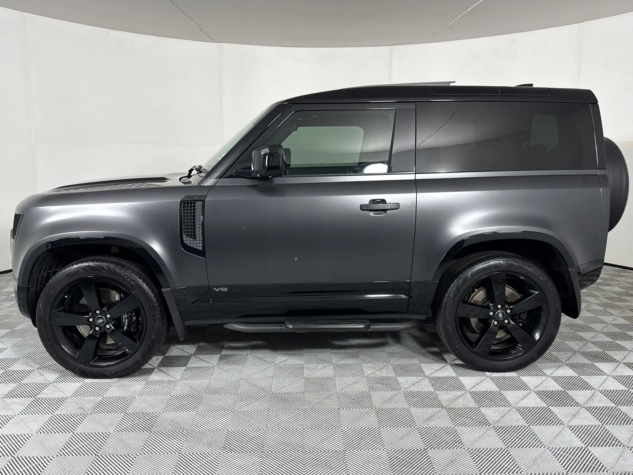 Land Rover Defender 90