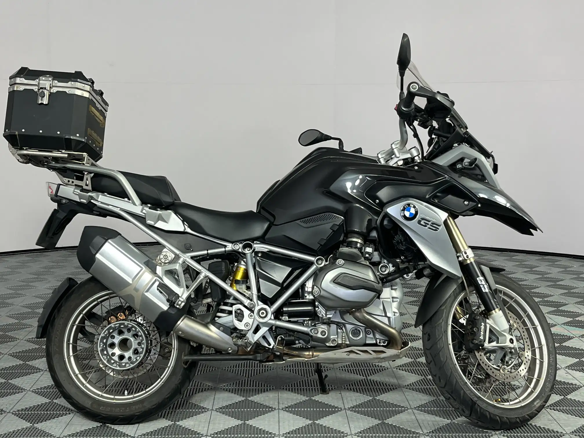 BMW R Series