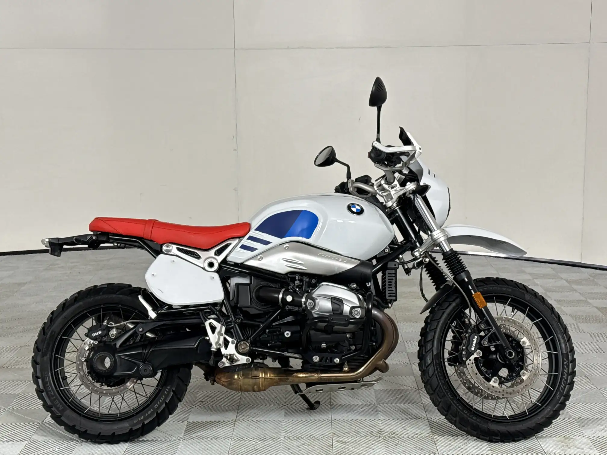2019 BMW R Series