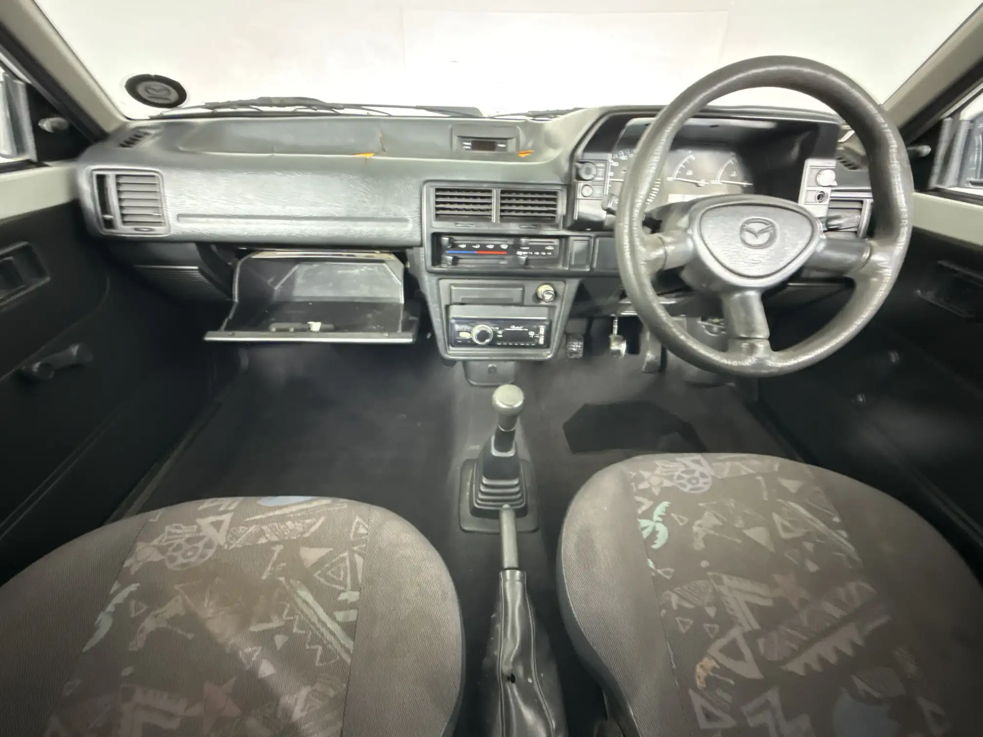 Mazda 323