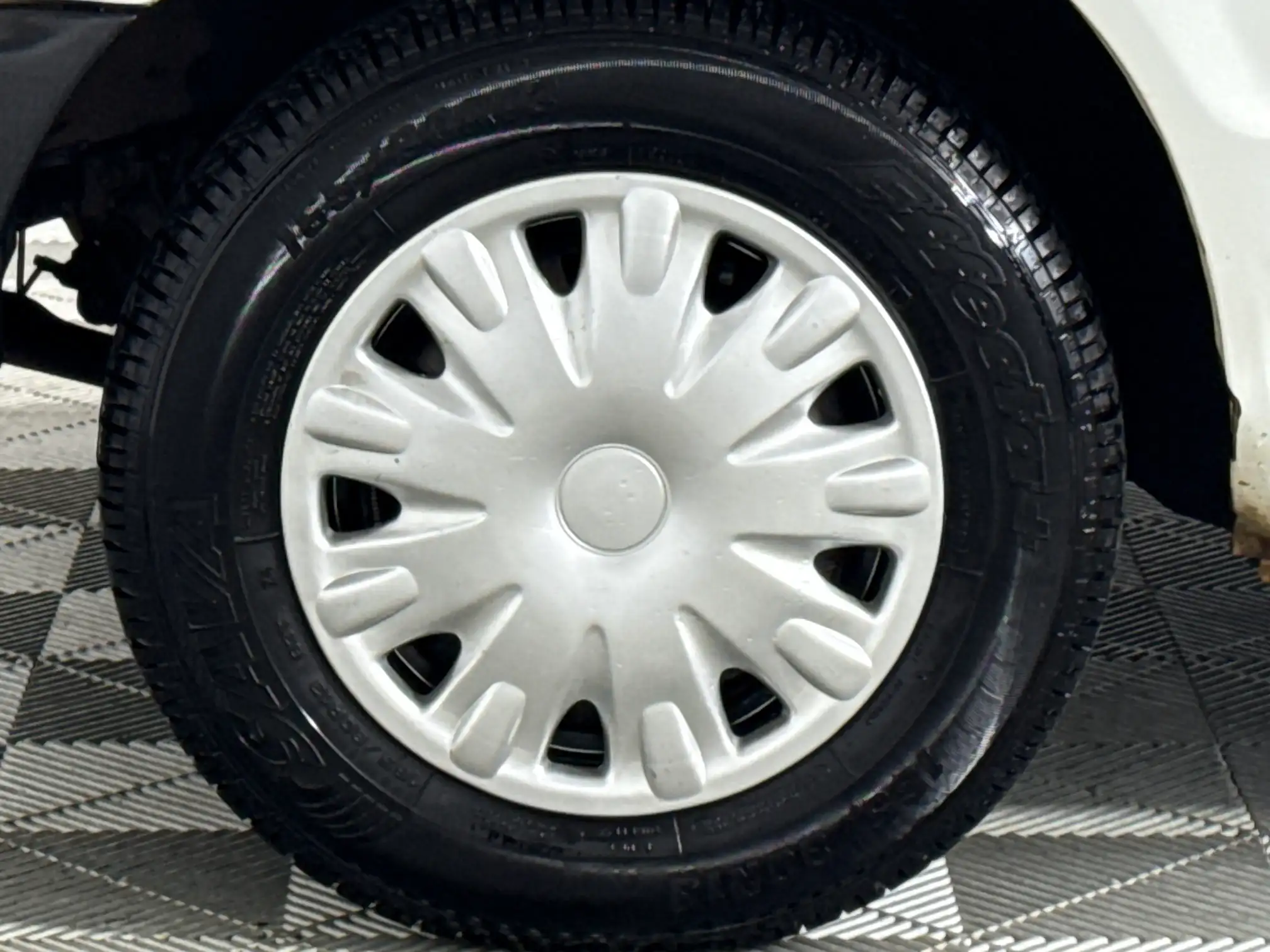 Mazda 323
