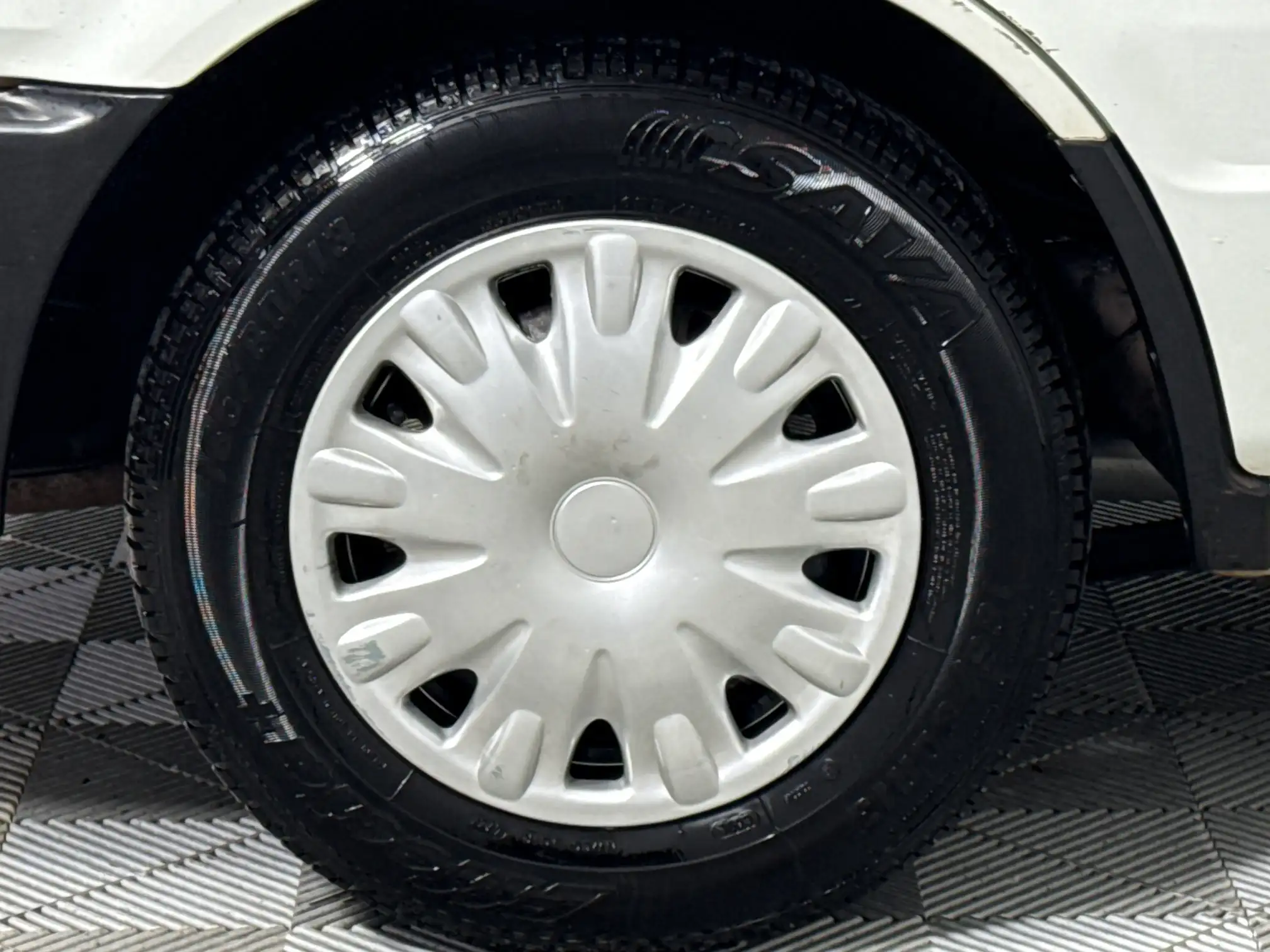 Mazda 323