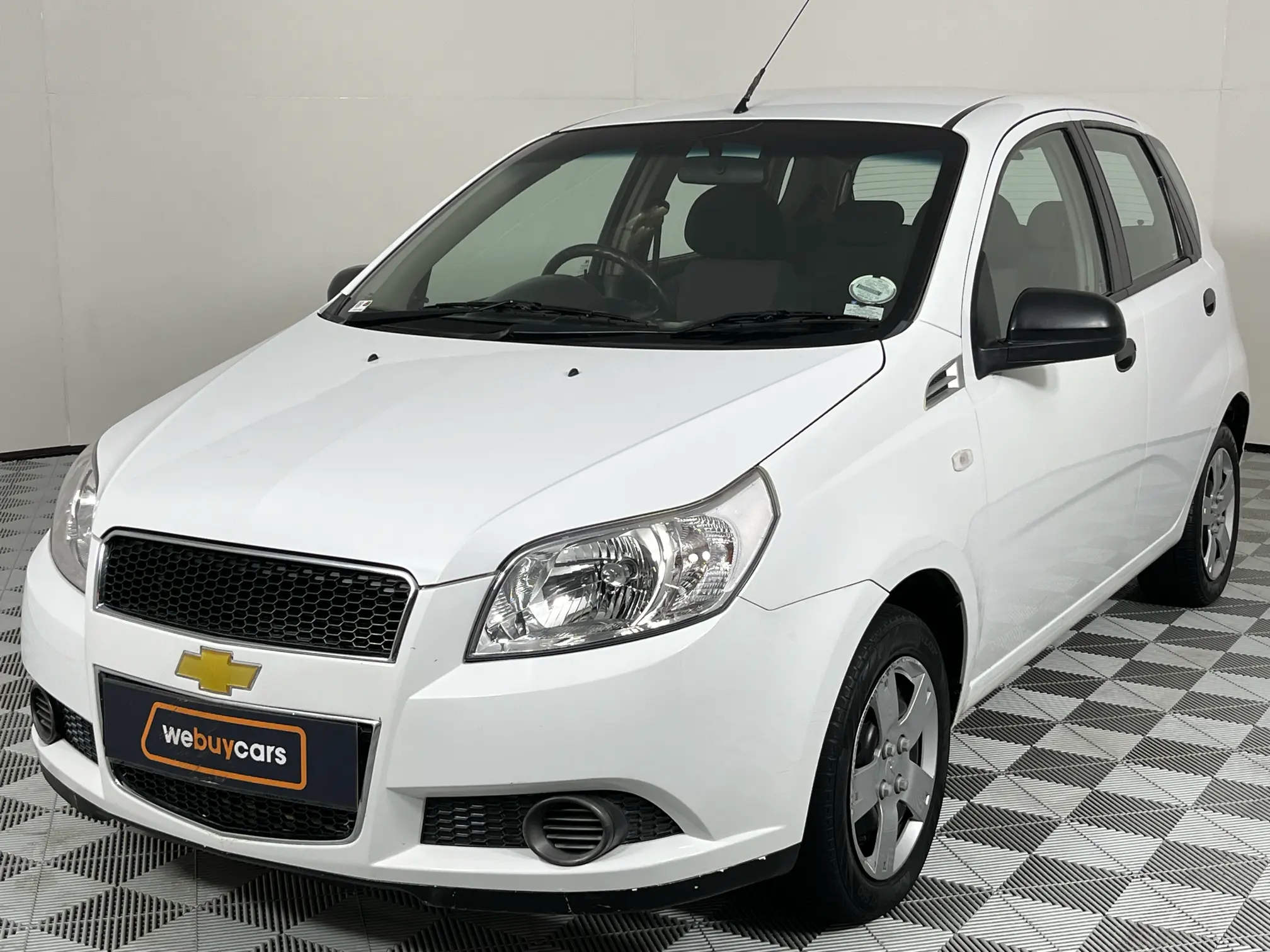 2013 Chevrolet Aveo 1.6 L 5-Door