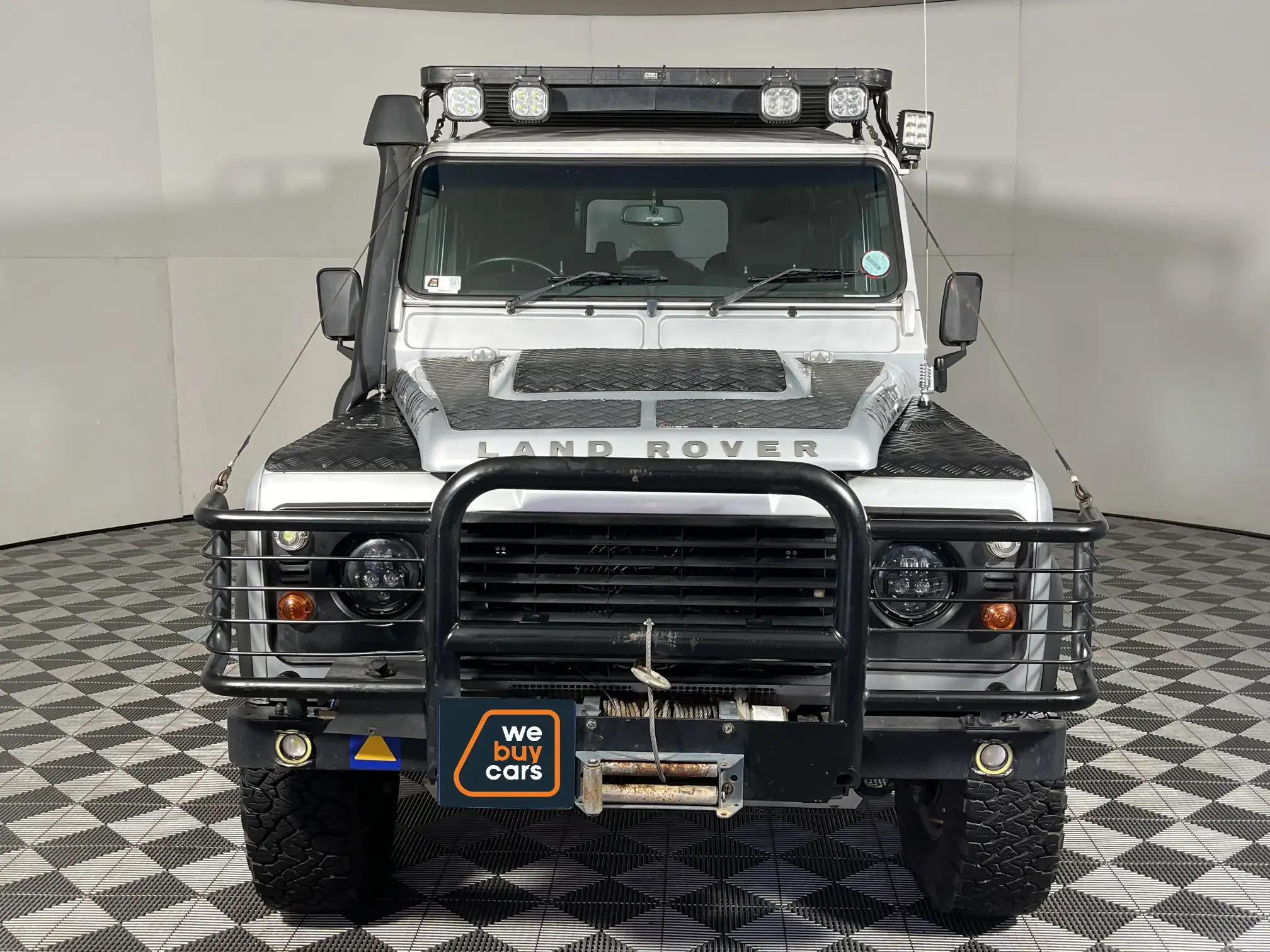 Land Rover Defender 110