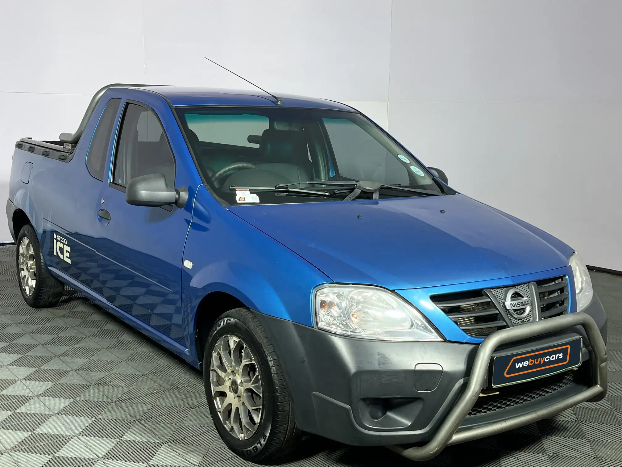 Nissan NP200