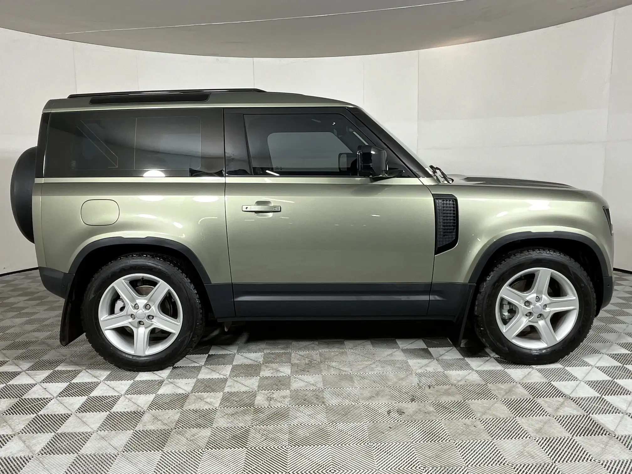 Land Rover Defender 90