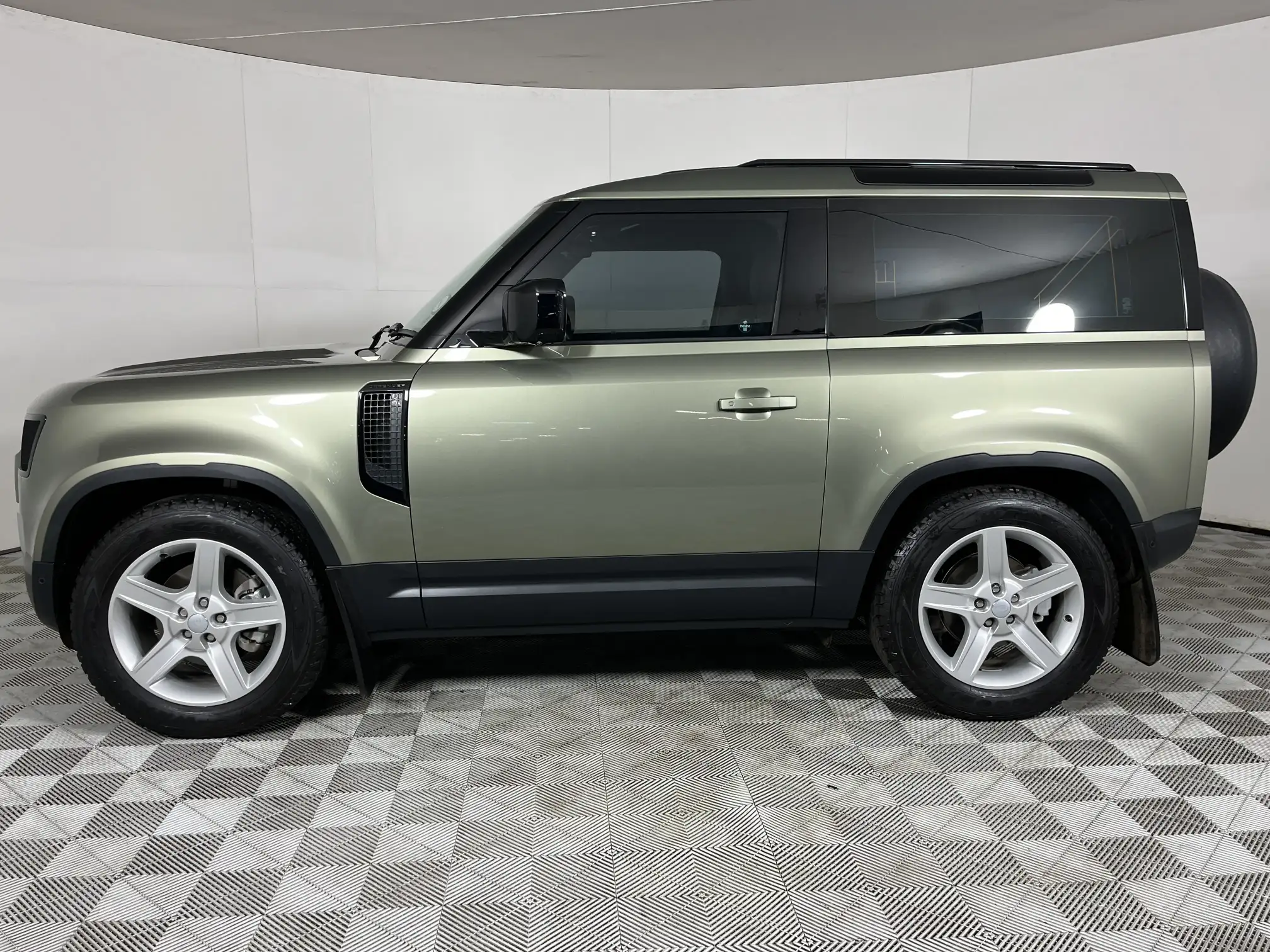 Land Rover Defender 90