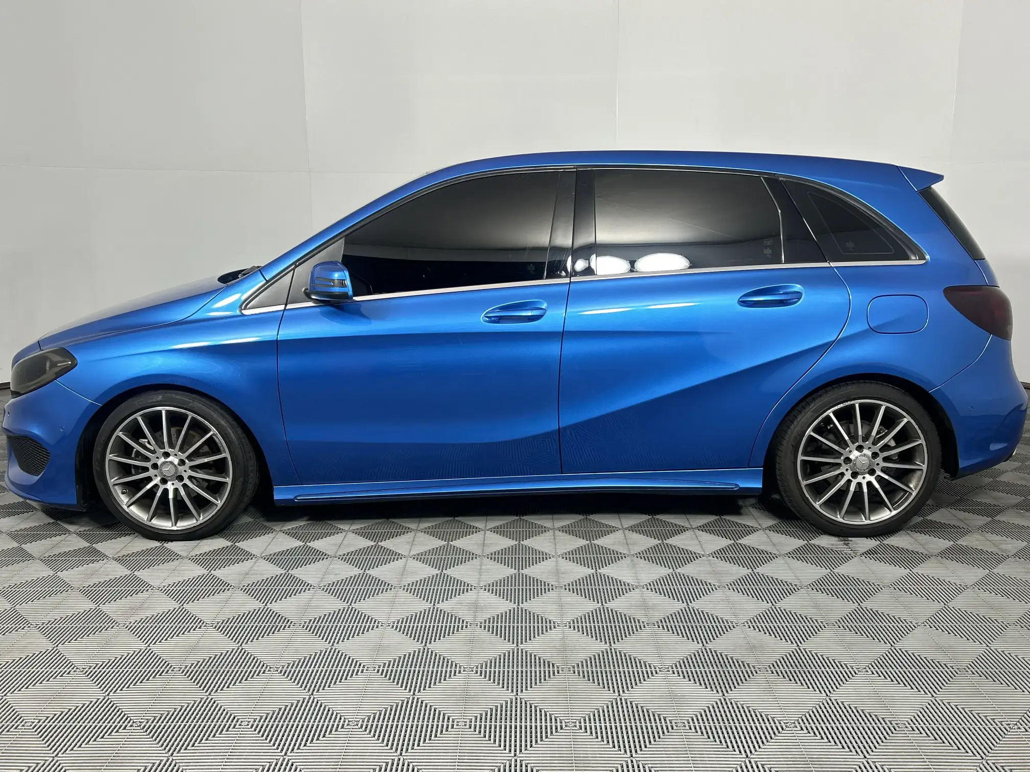 Mercedes-Benz B Class