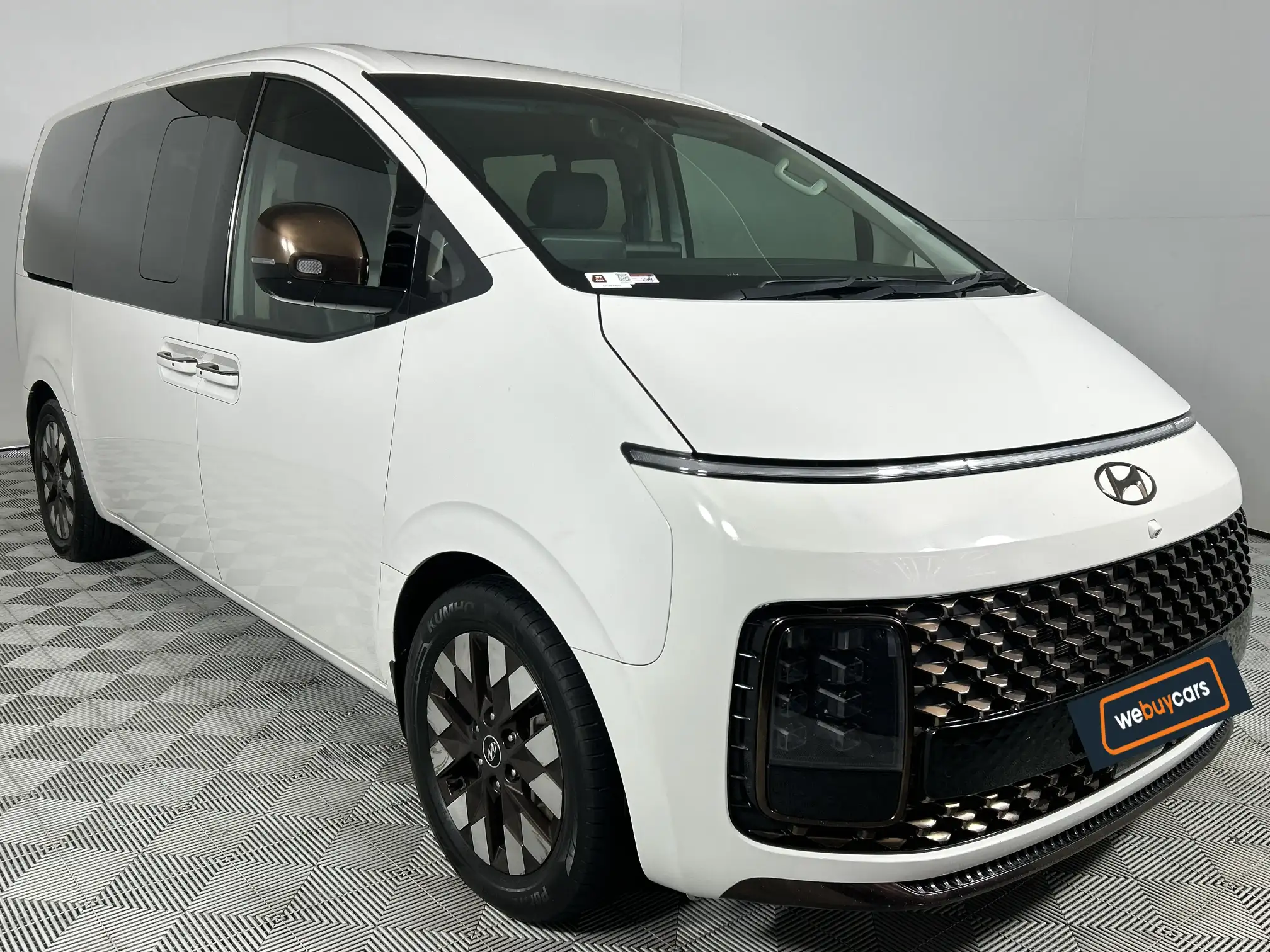 Hyundai Staria