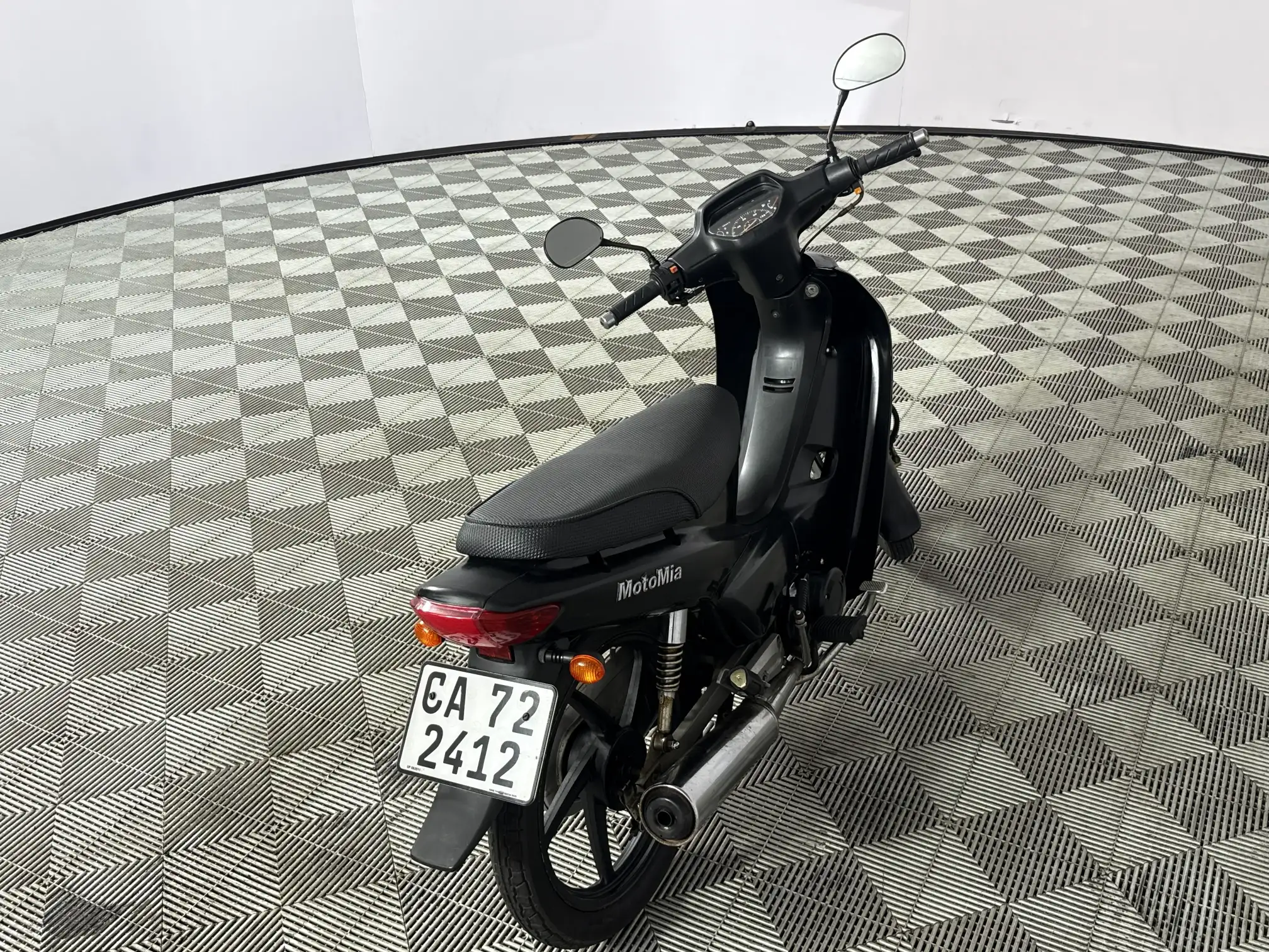 2011 Motomia Espresso