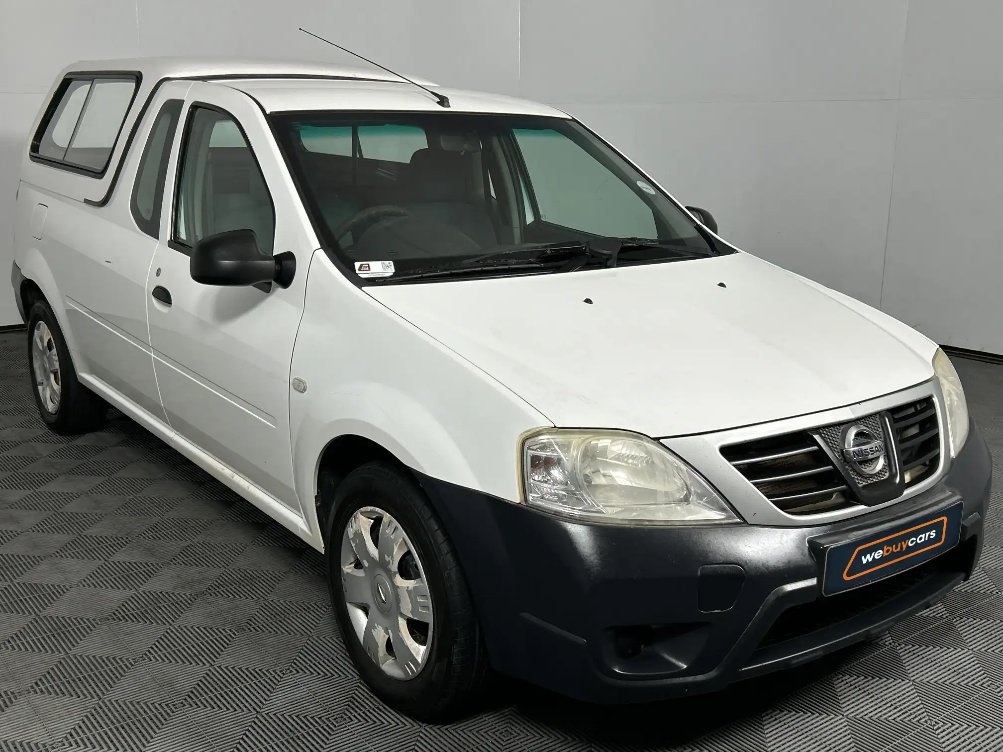 Nissan NP200