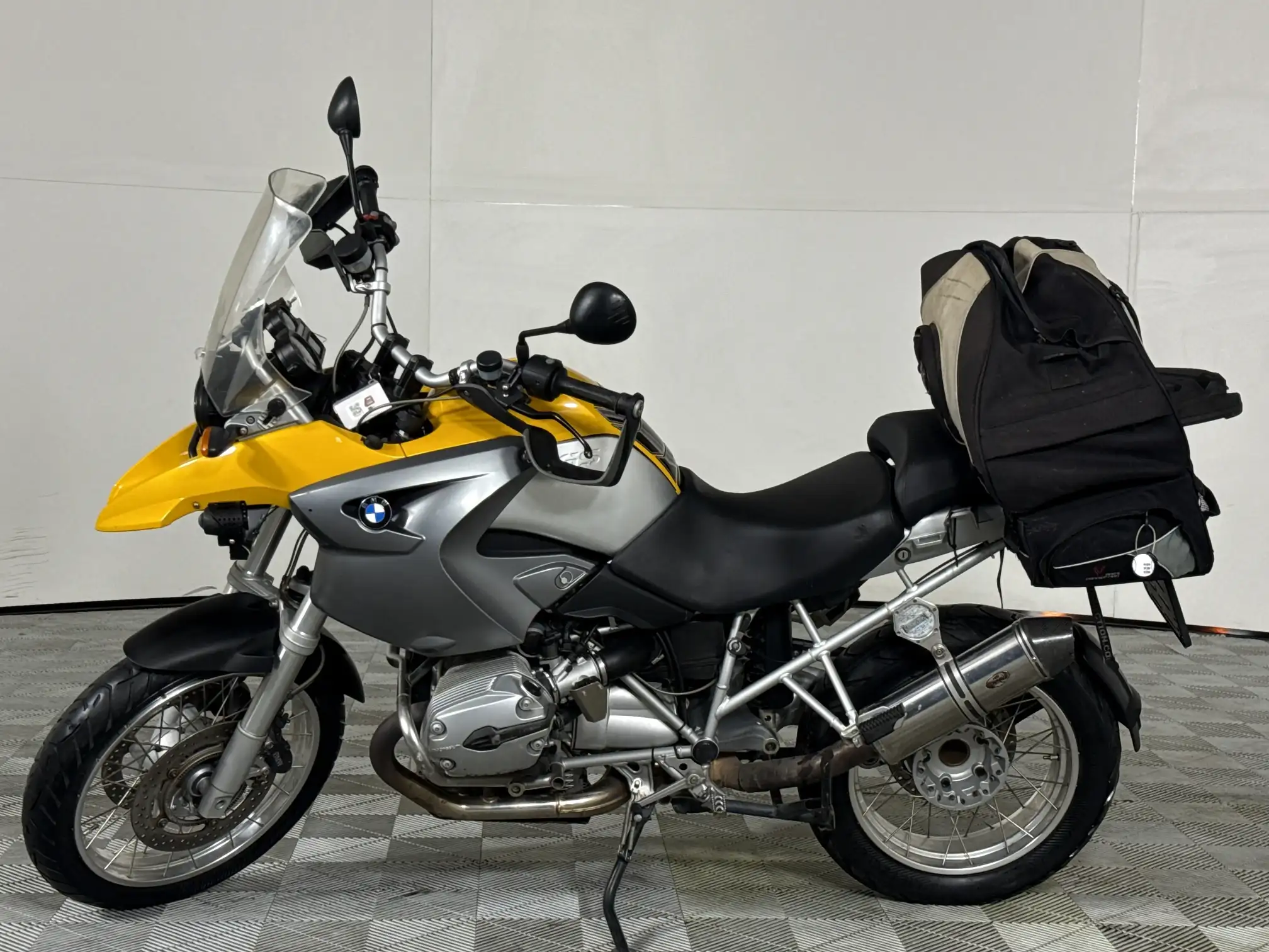 BMW R Series