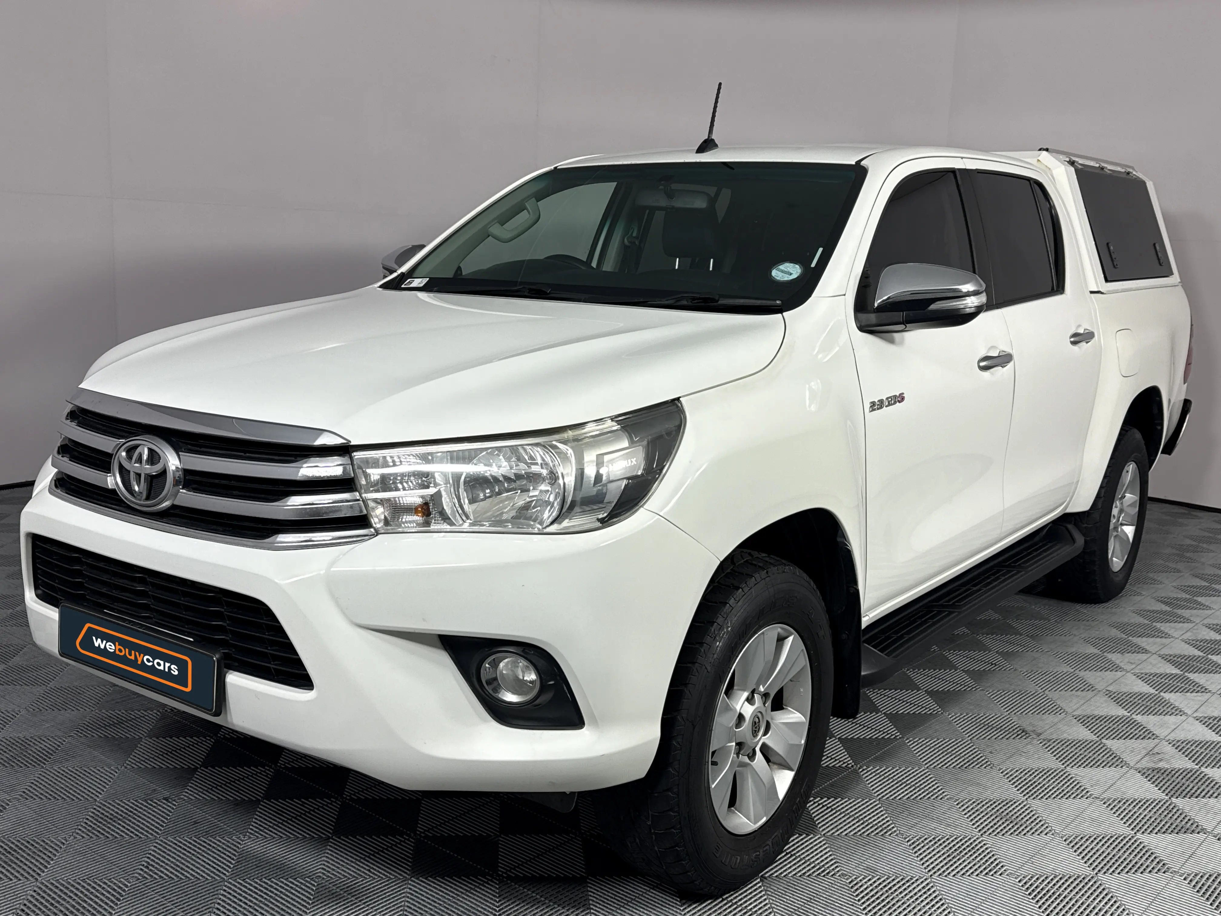 2016 Toyota Hilux 2.8 Gd-6 Raider 4x4 Auto Pick Up Double Cab