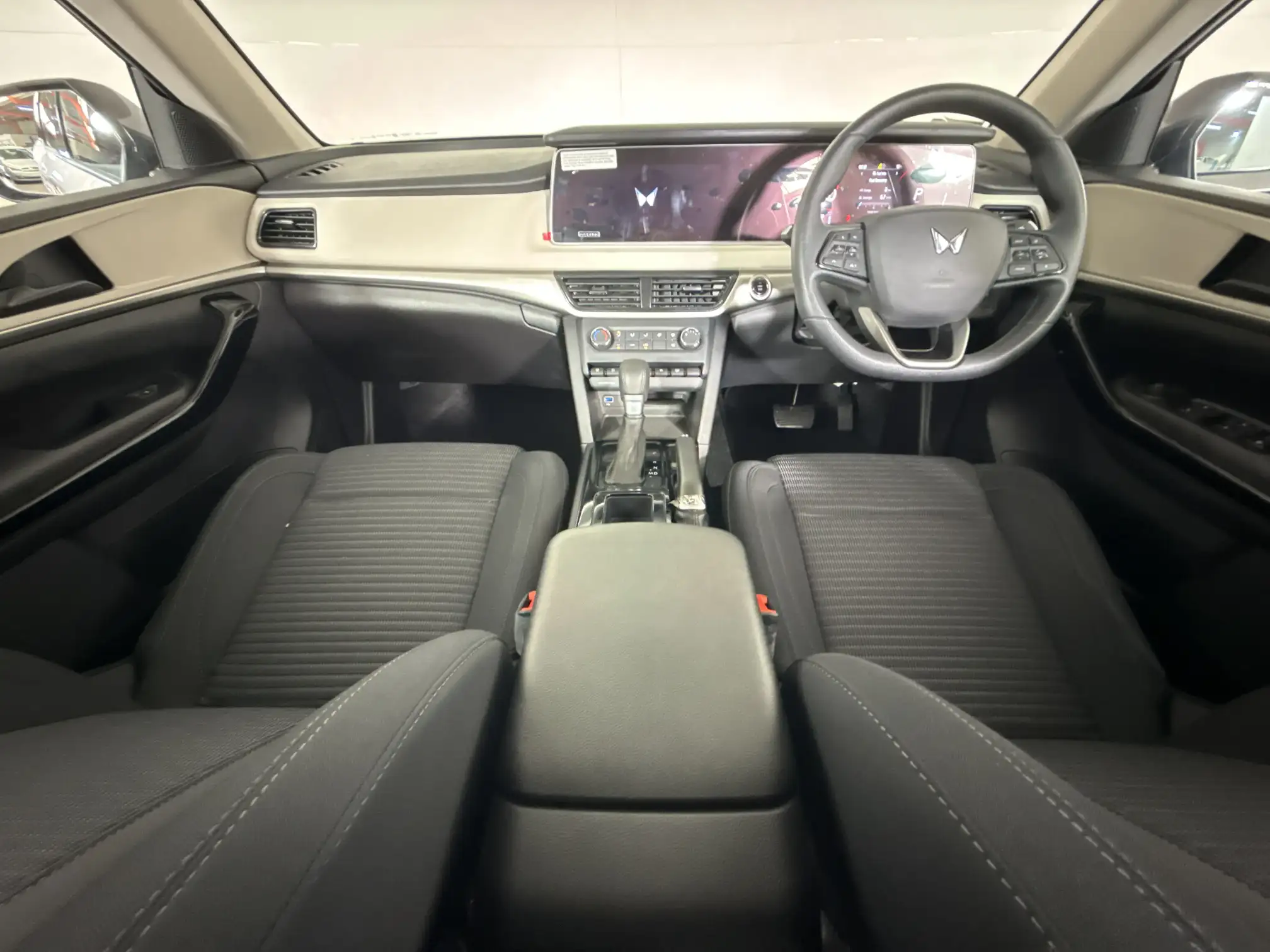 Mahindra XUV 700