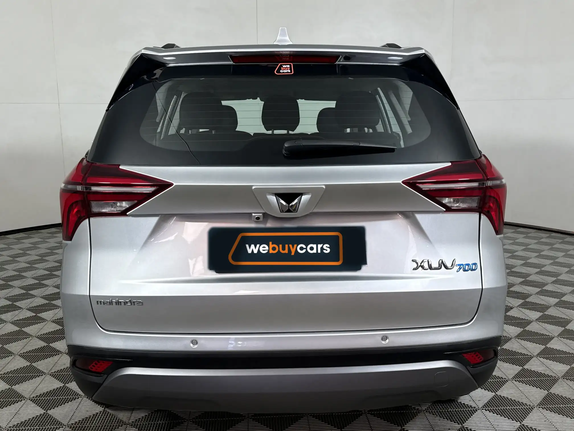 Mahindra XUV 700