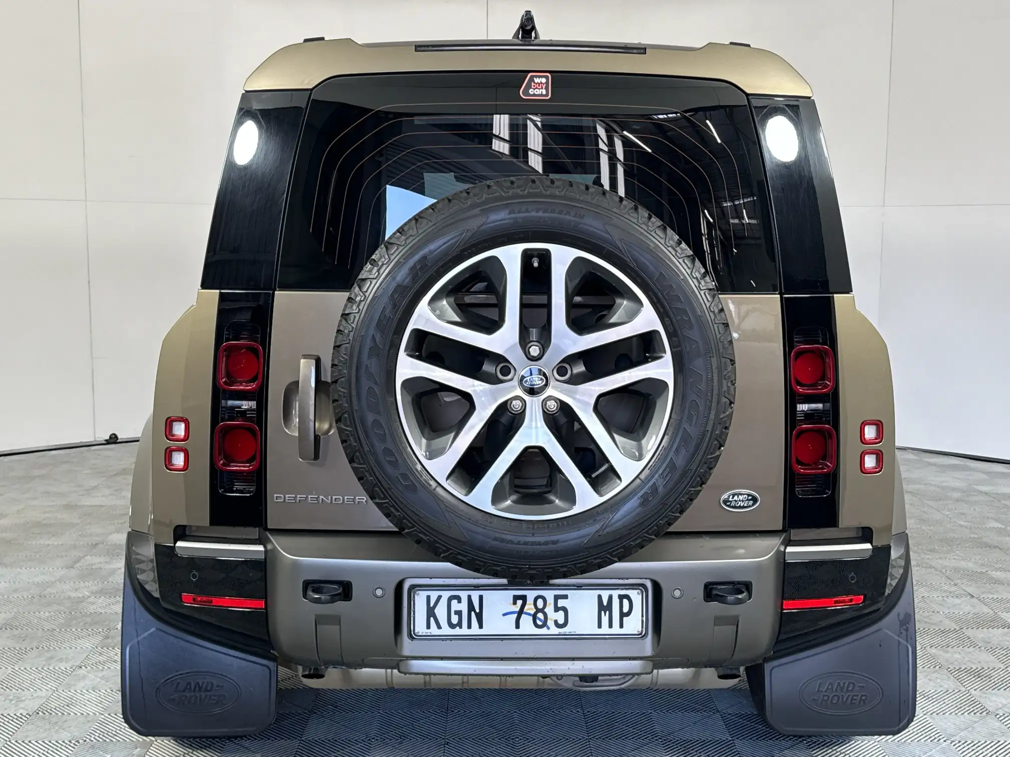 Land Rover Defender 110
