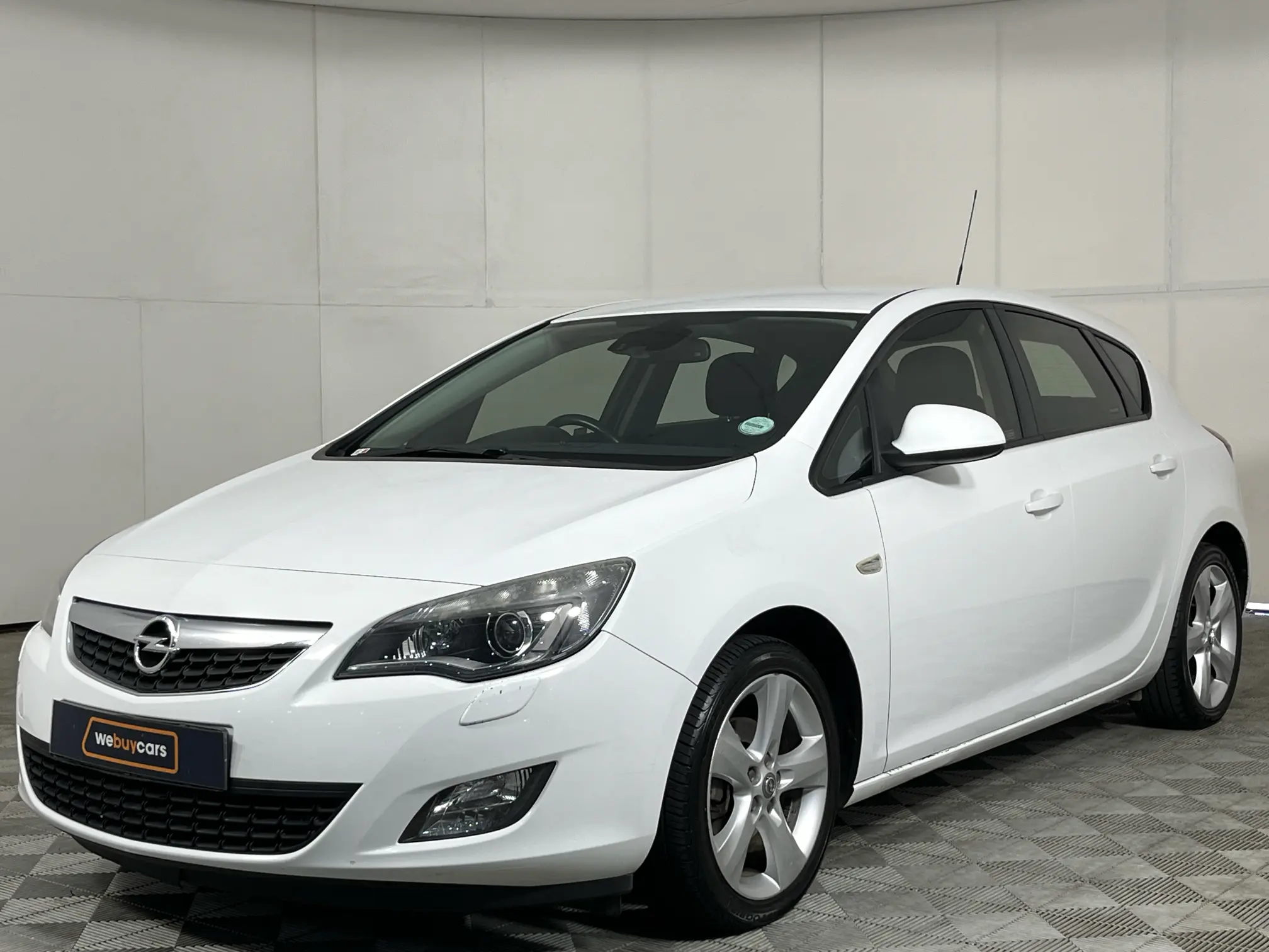 2011 Opel Astra 1.4T Enjoy Plus 5-Door