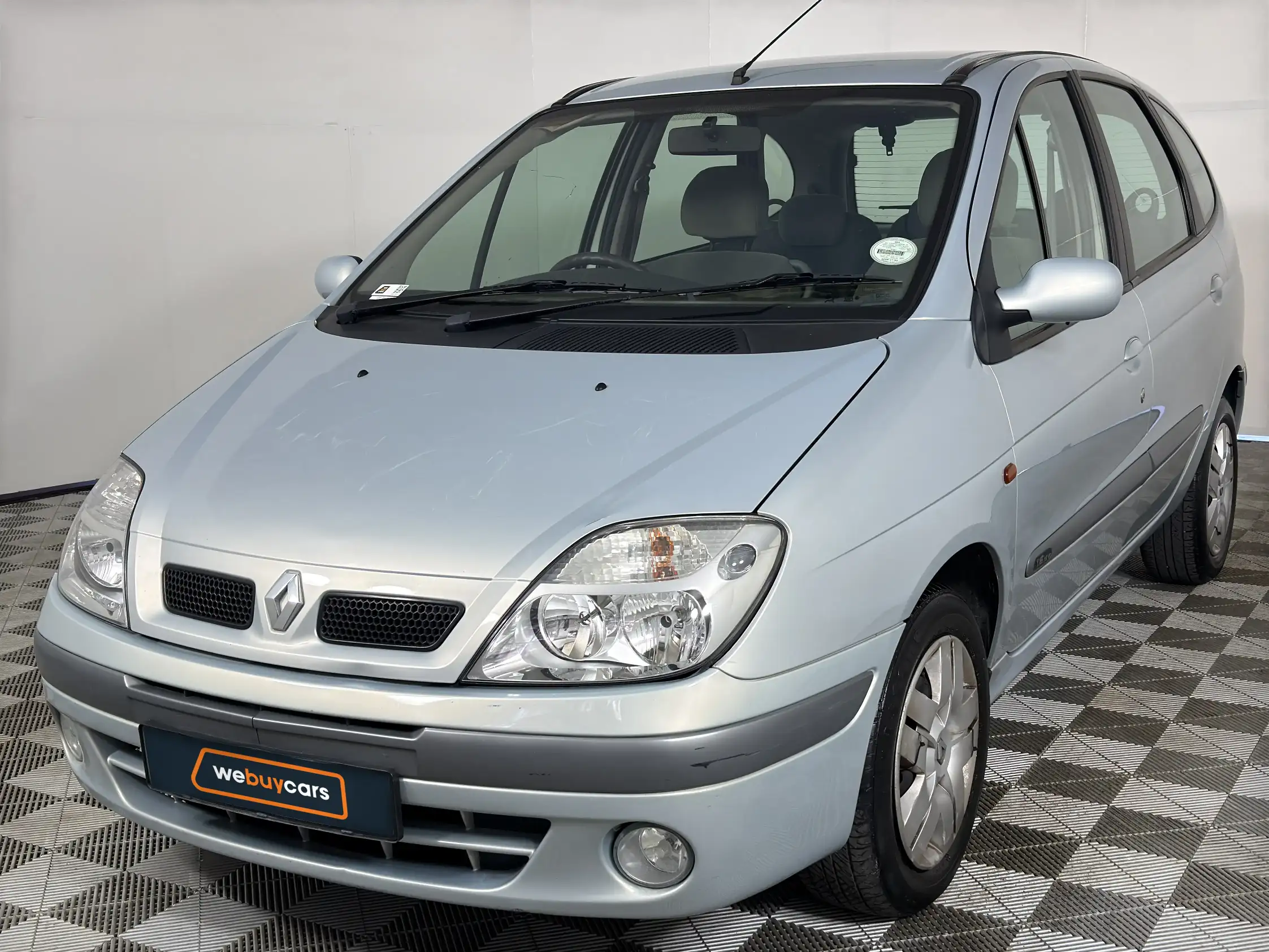 We Buy Cars | 2004 Renault Scenic — Stock Number D35705616