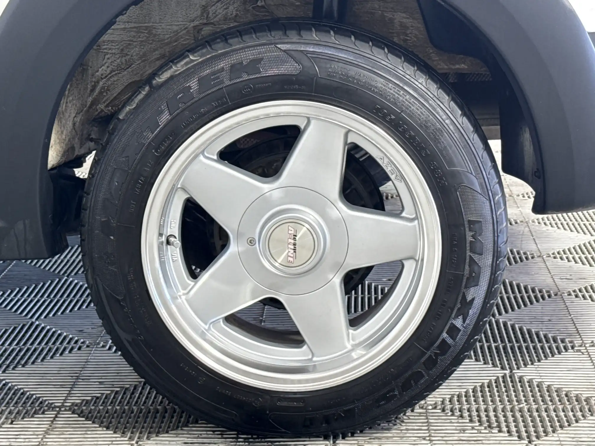 Nissan NP200