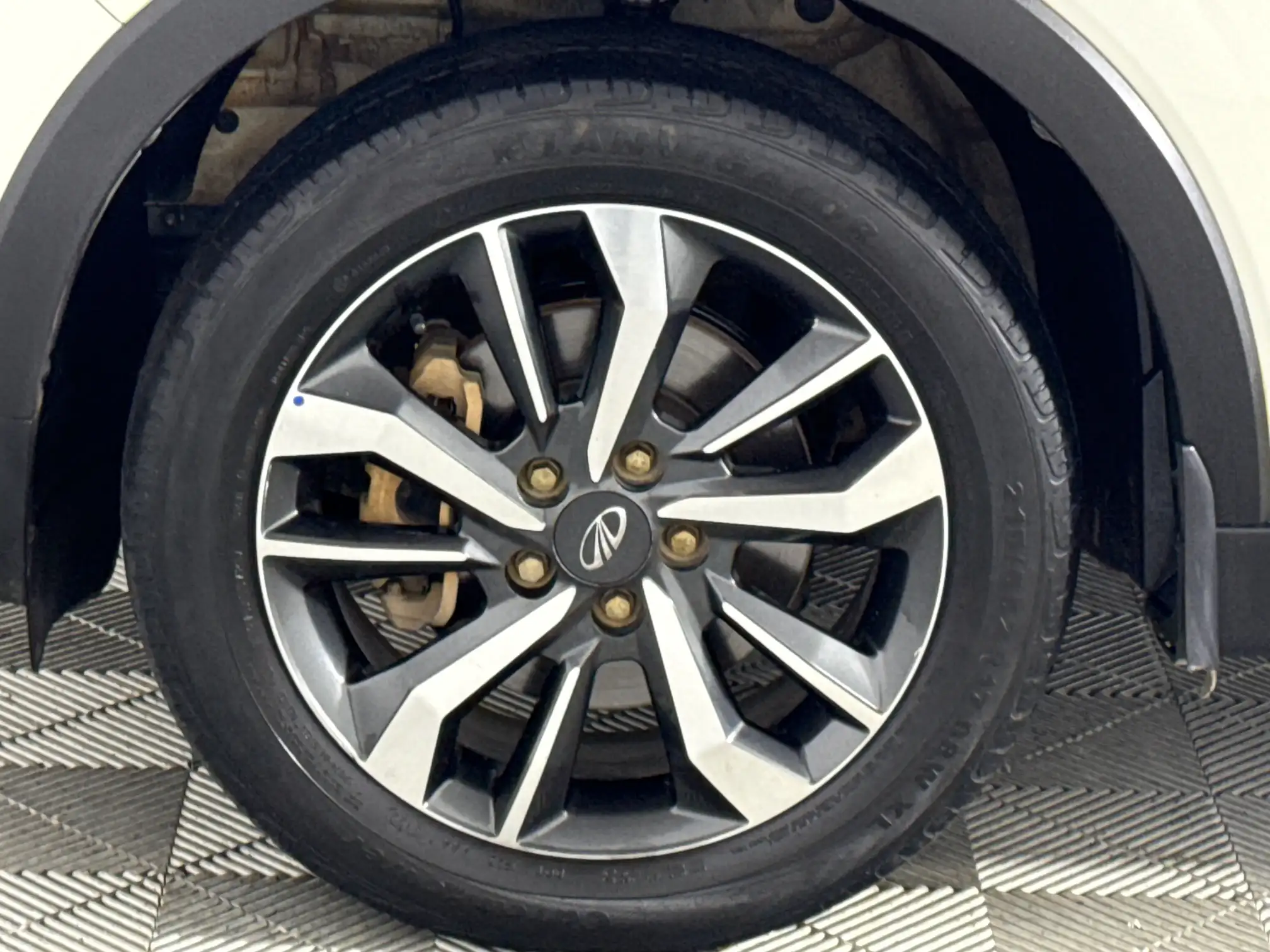 Mahindra Xuv300