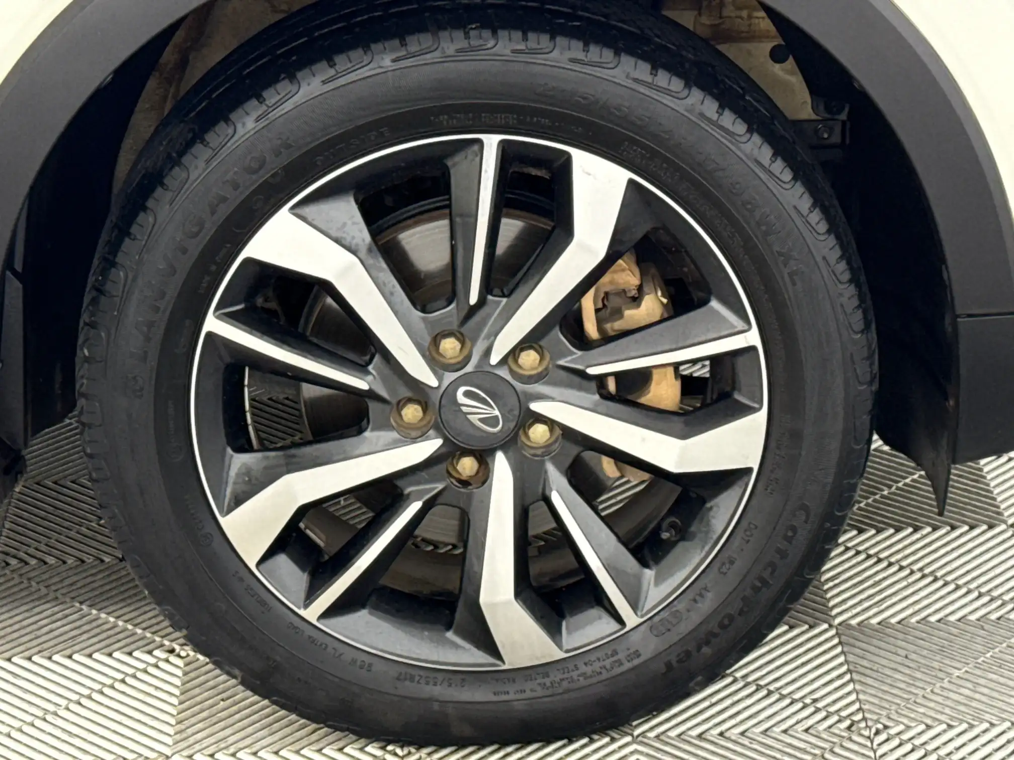Mahindra Xuv300