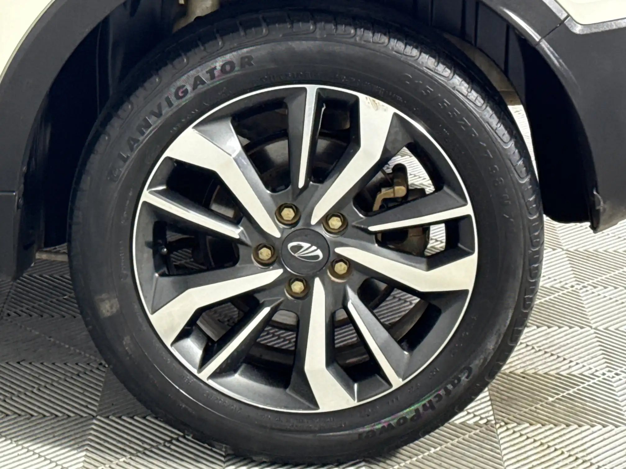 Mahindra Xuv300