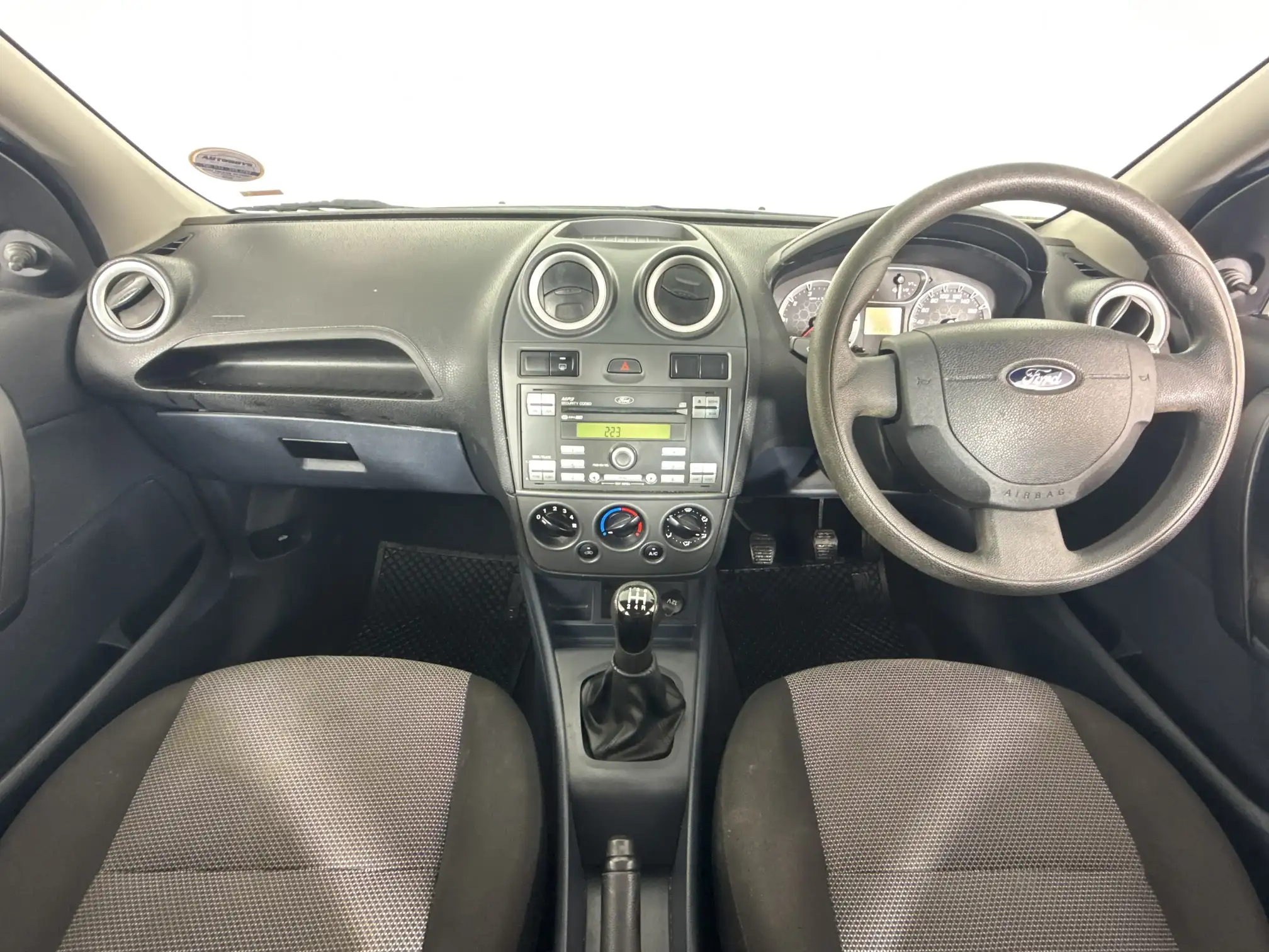 Ford Ikon