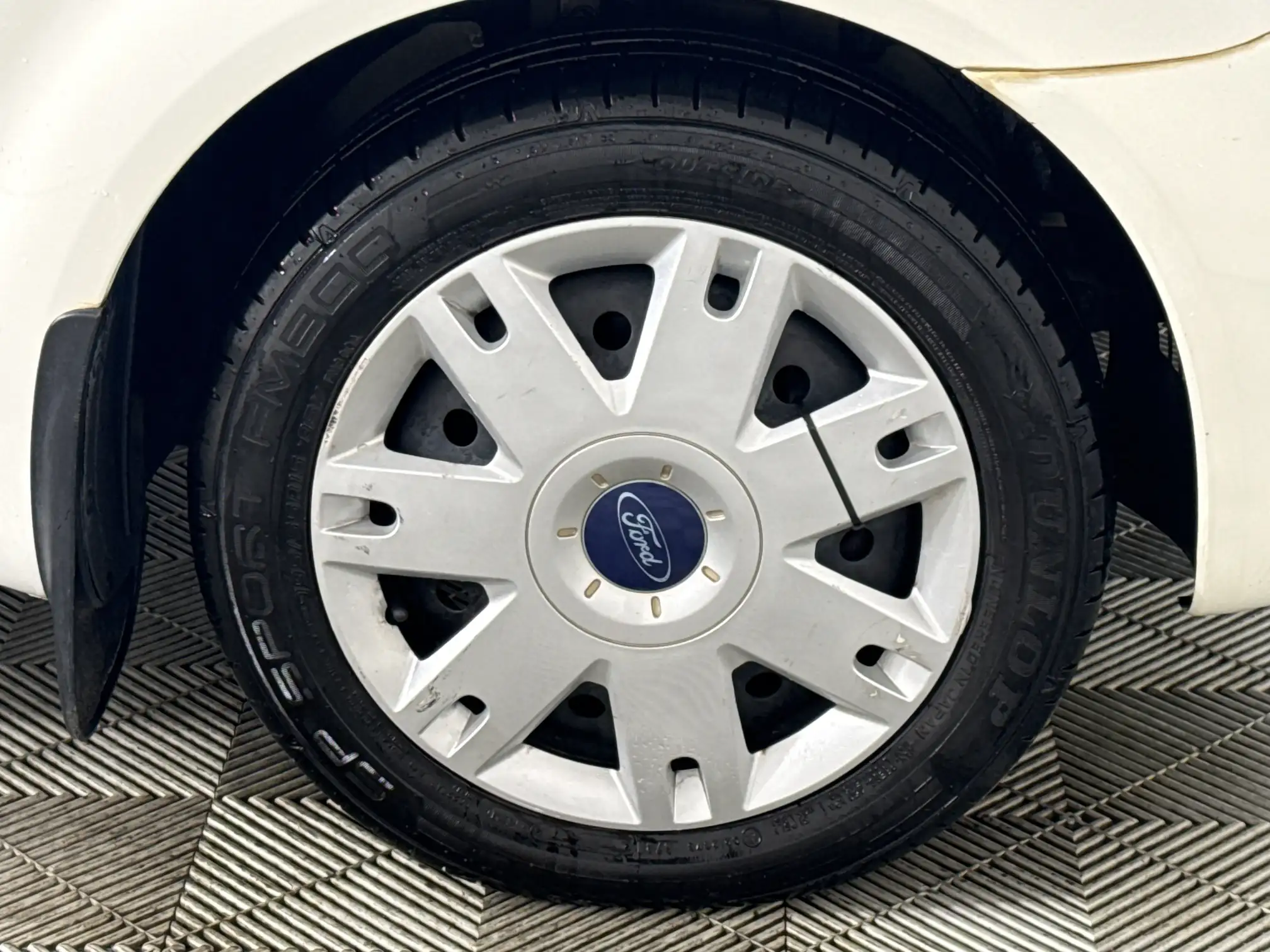 Ford Ikon
