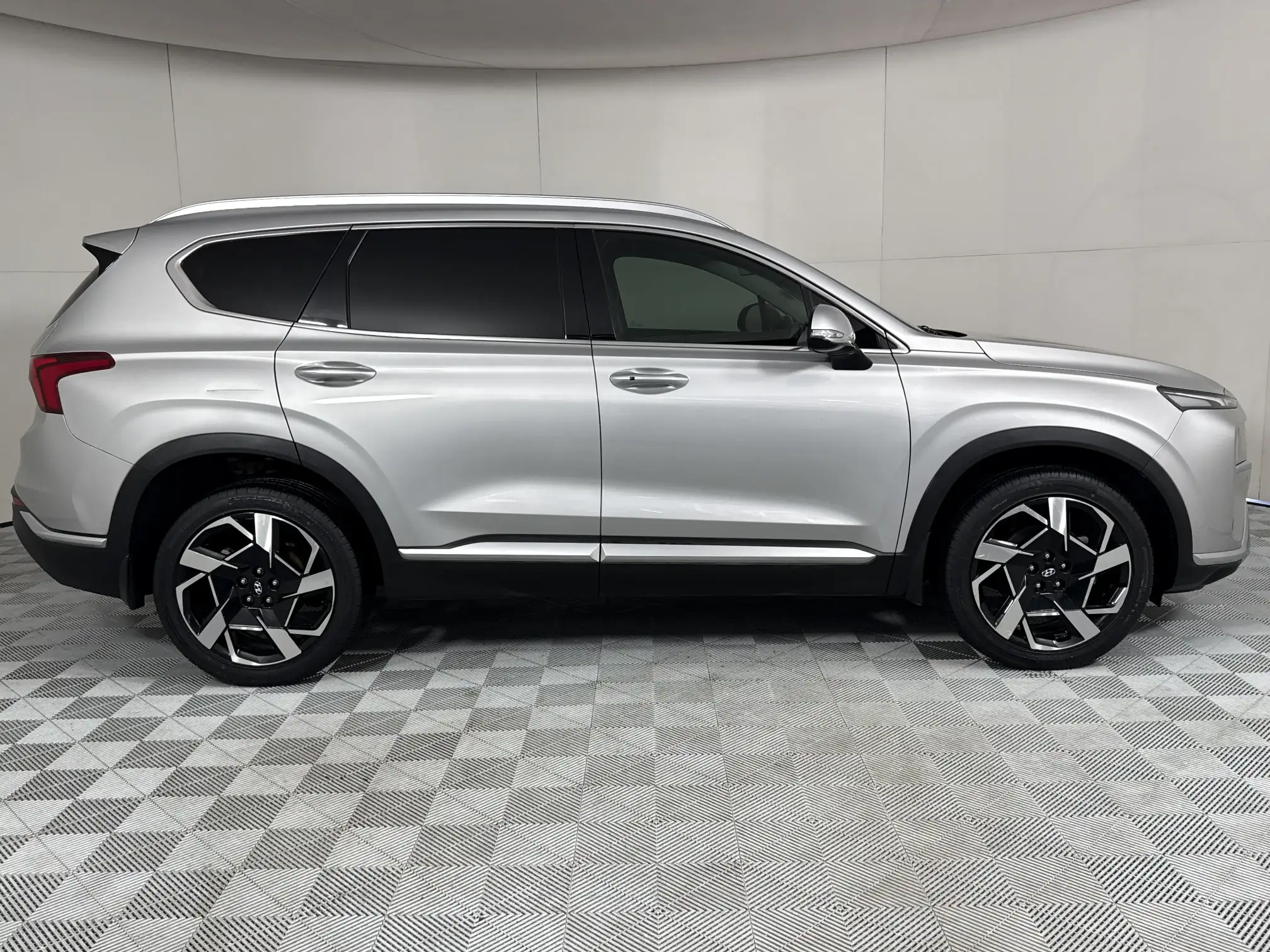 Hyundai Santa-FE