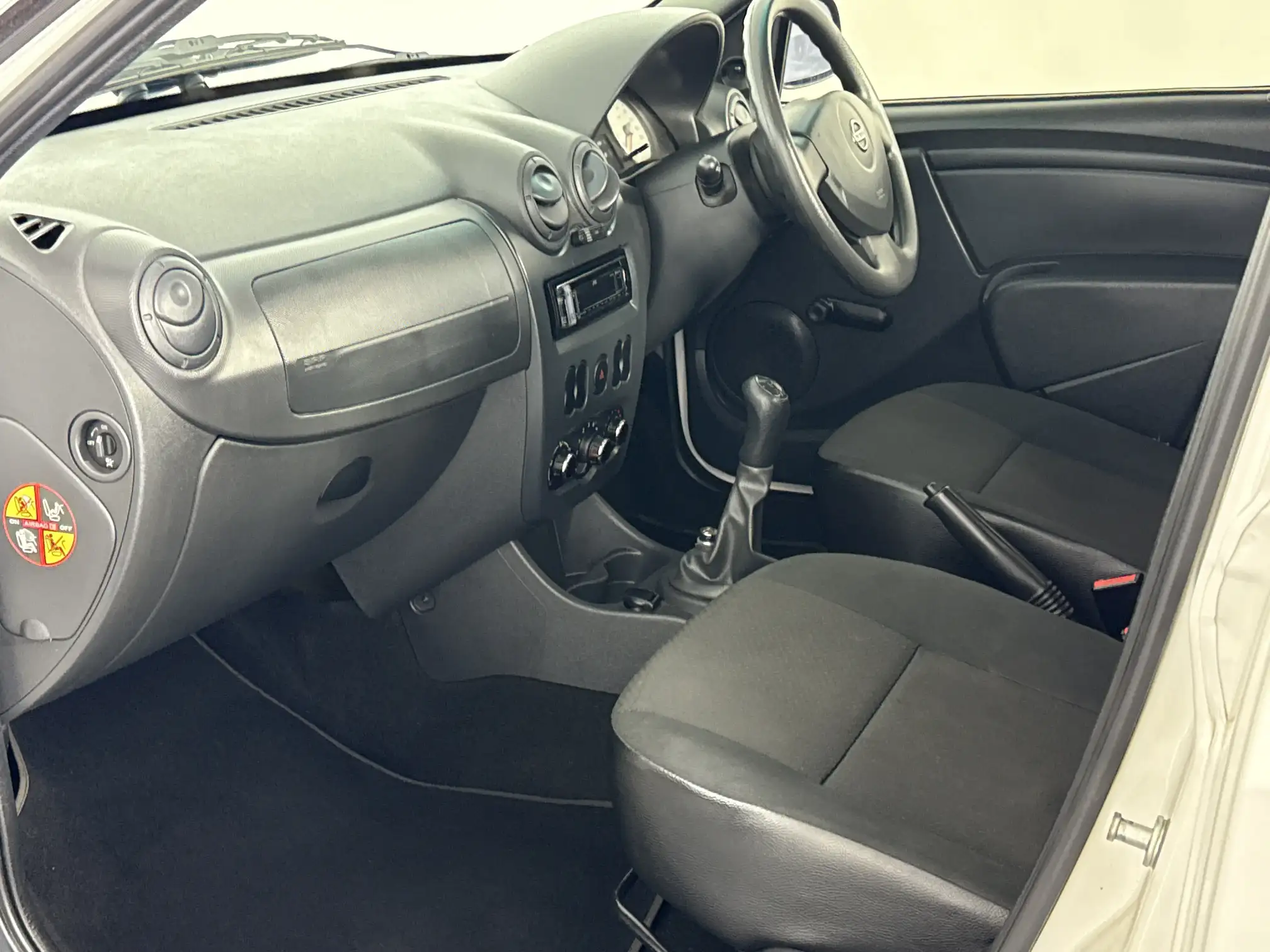 Nissan NP200