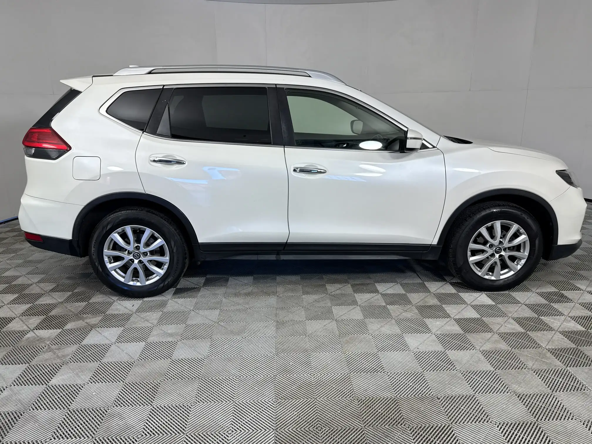Nissan X Trail