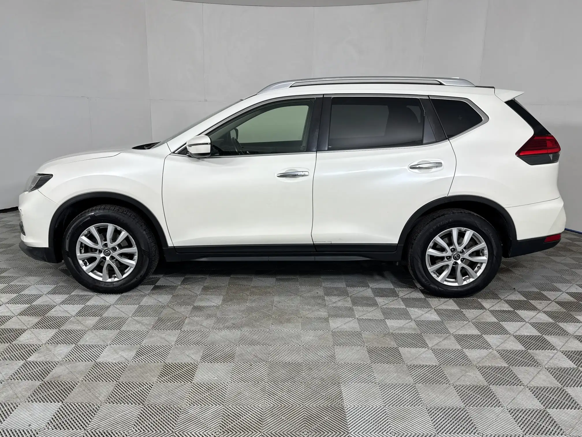 Nissan X Trail