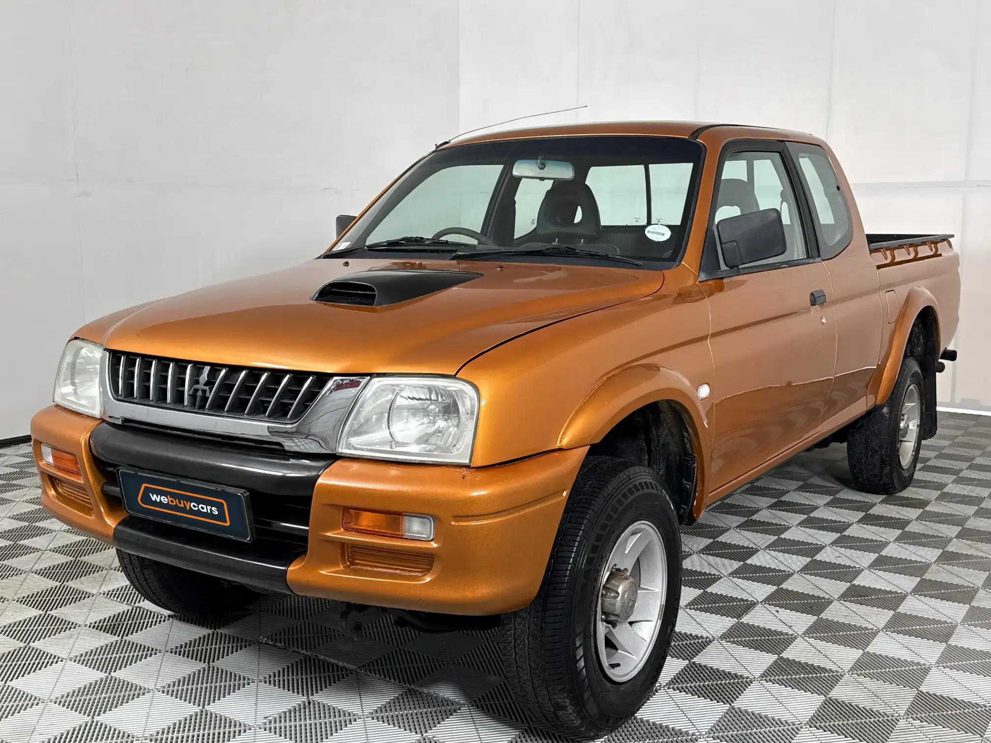 2003 Mitsubishi Colt