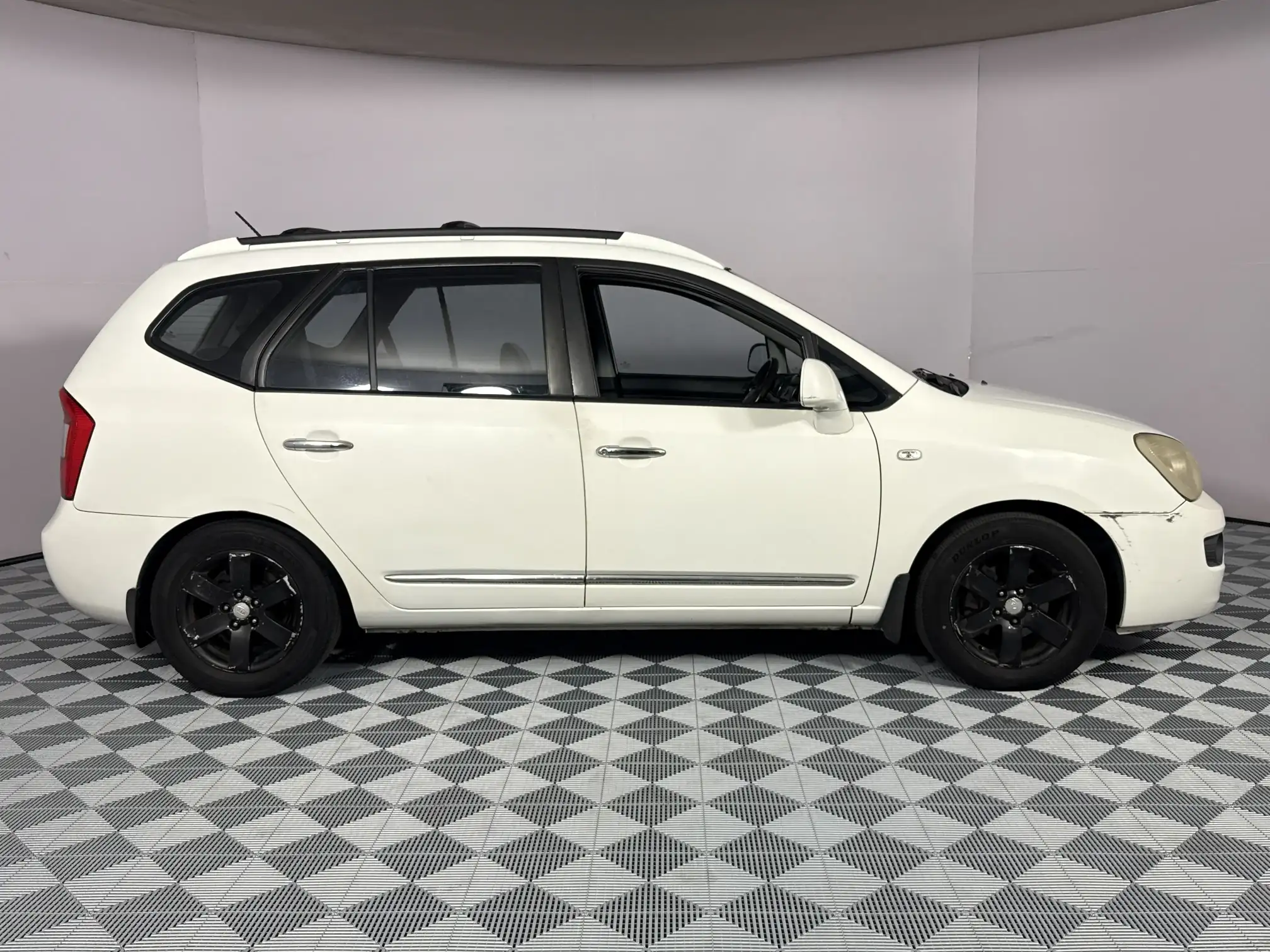 KIA Carens