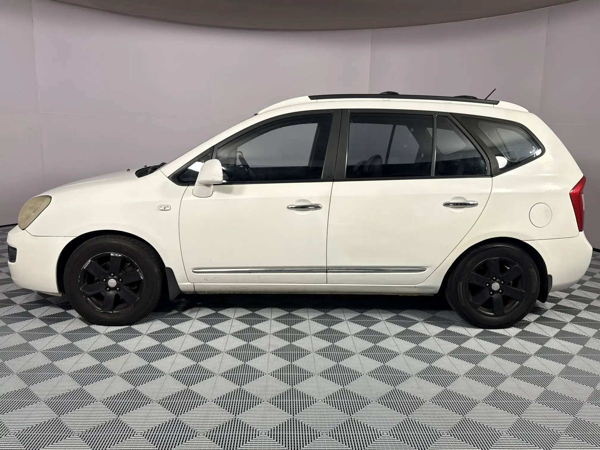 KIA Carens