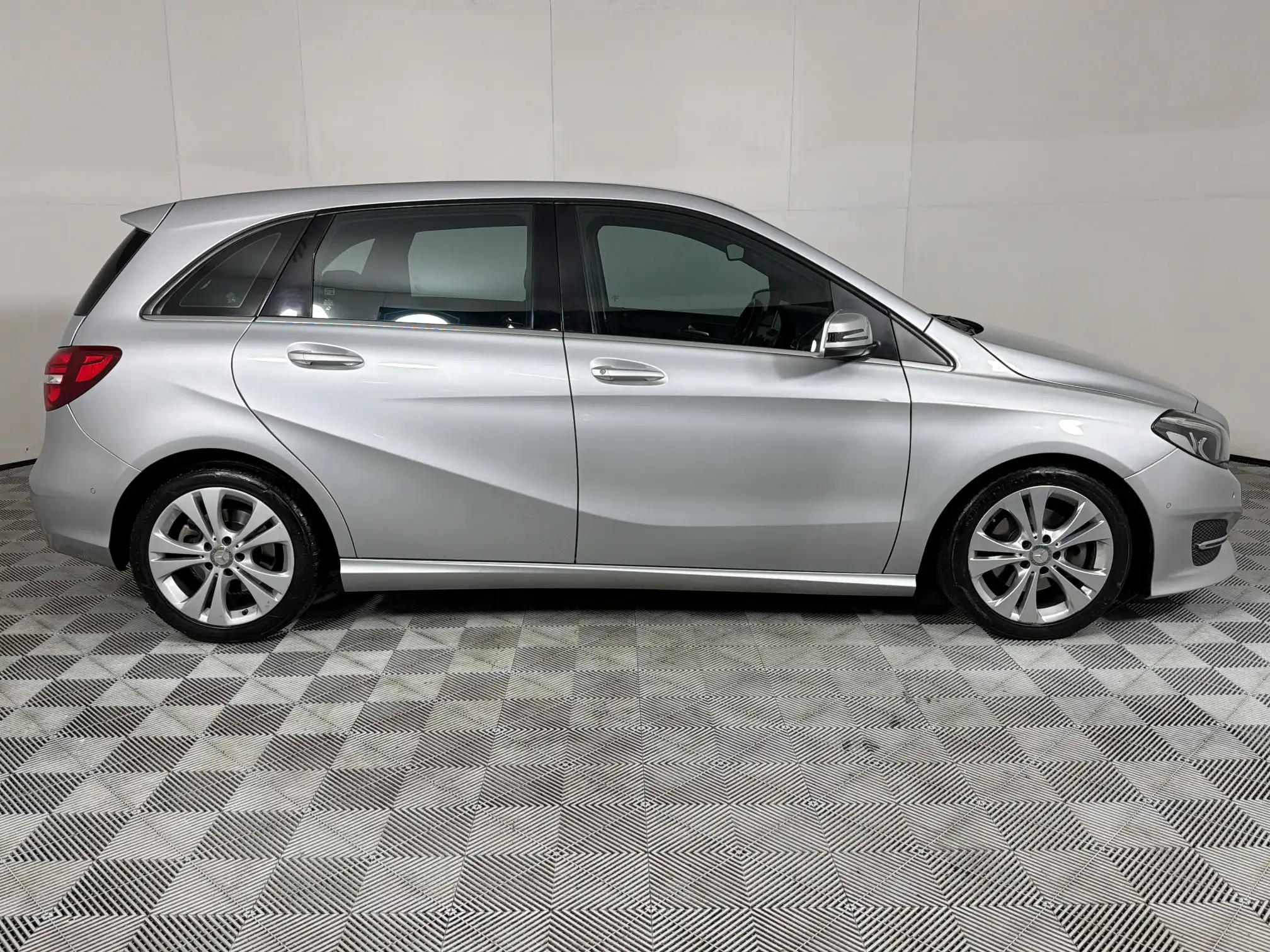 Mercedes-Benz B Class