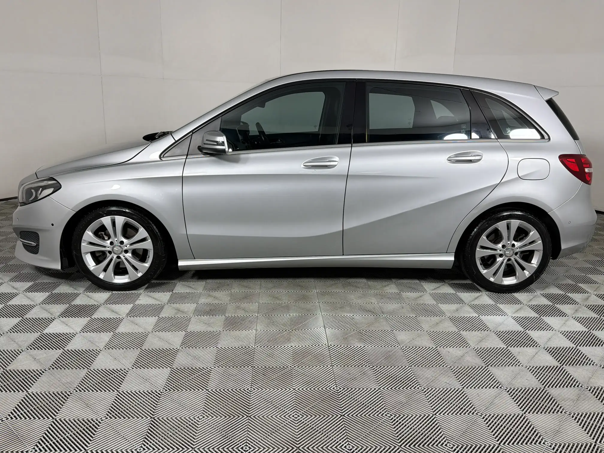 Mercedes-Benz B Class