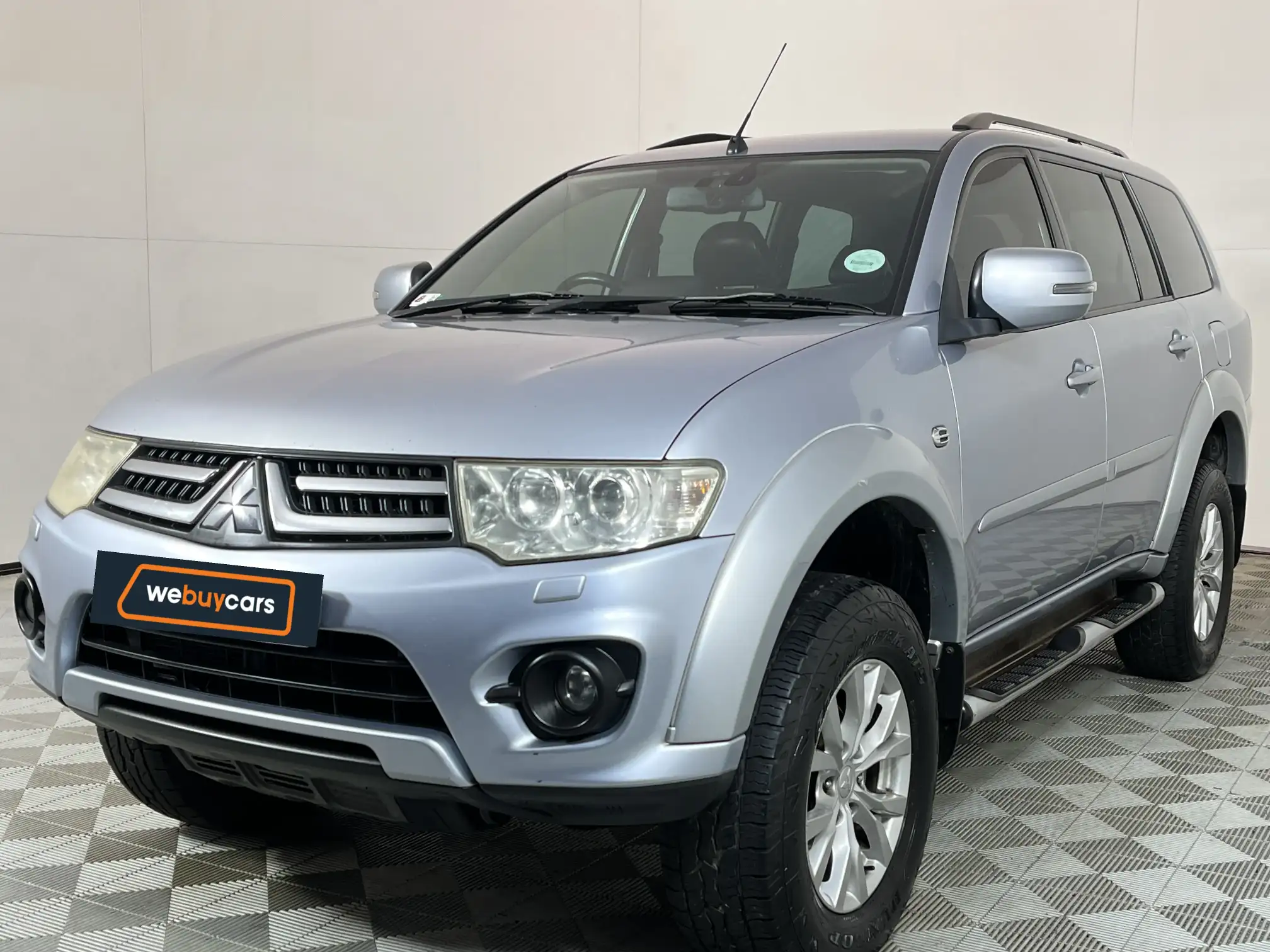 2014 Mitsubishi Pajero
