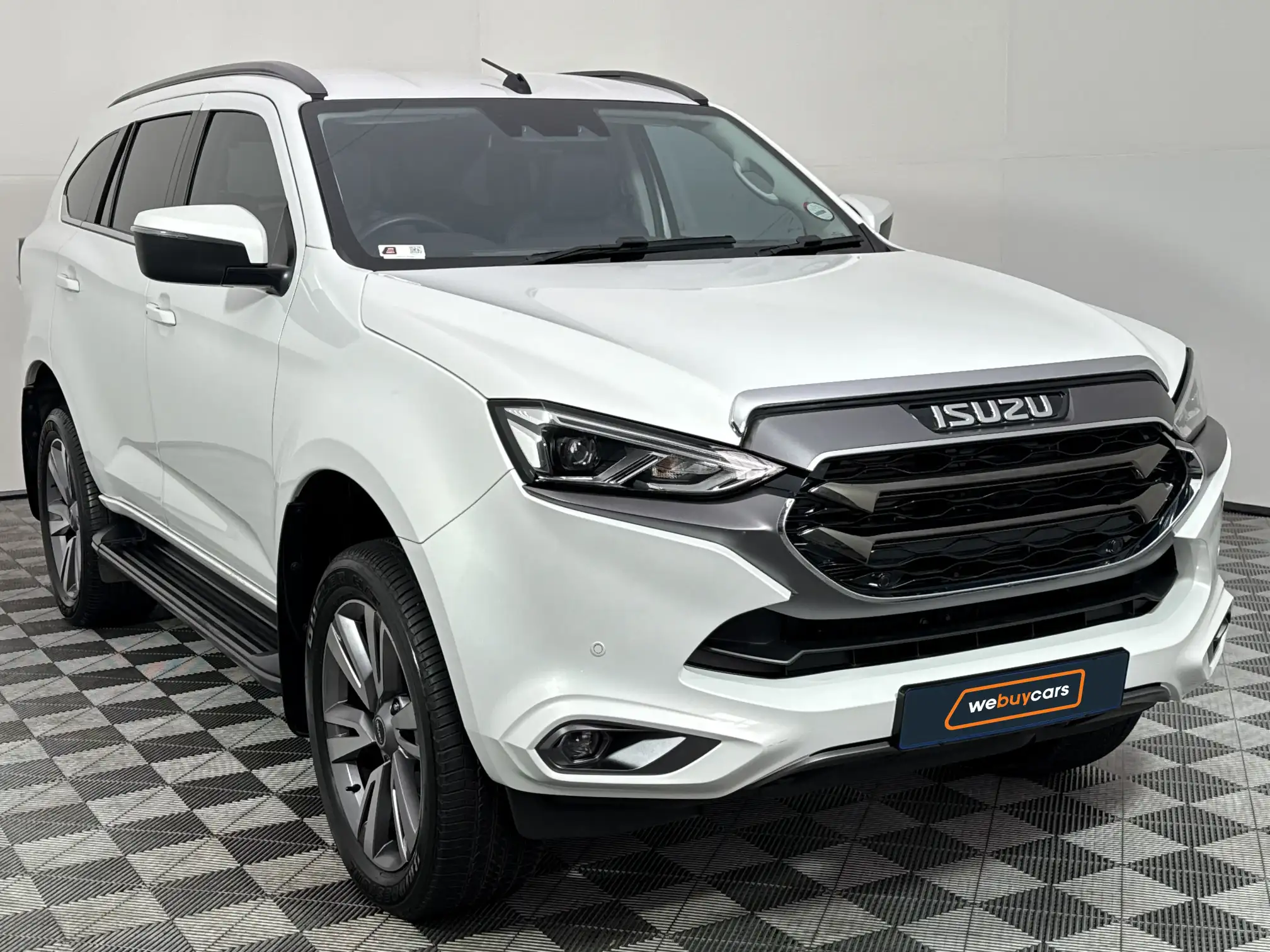 Isuzu MU-X