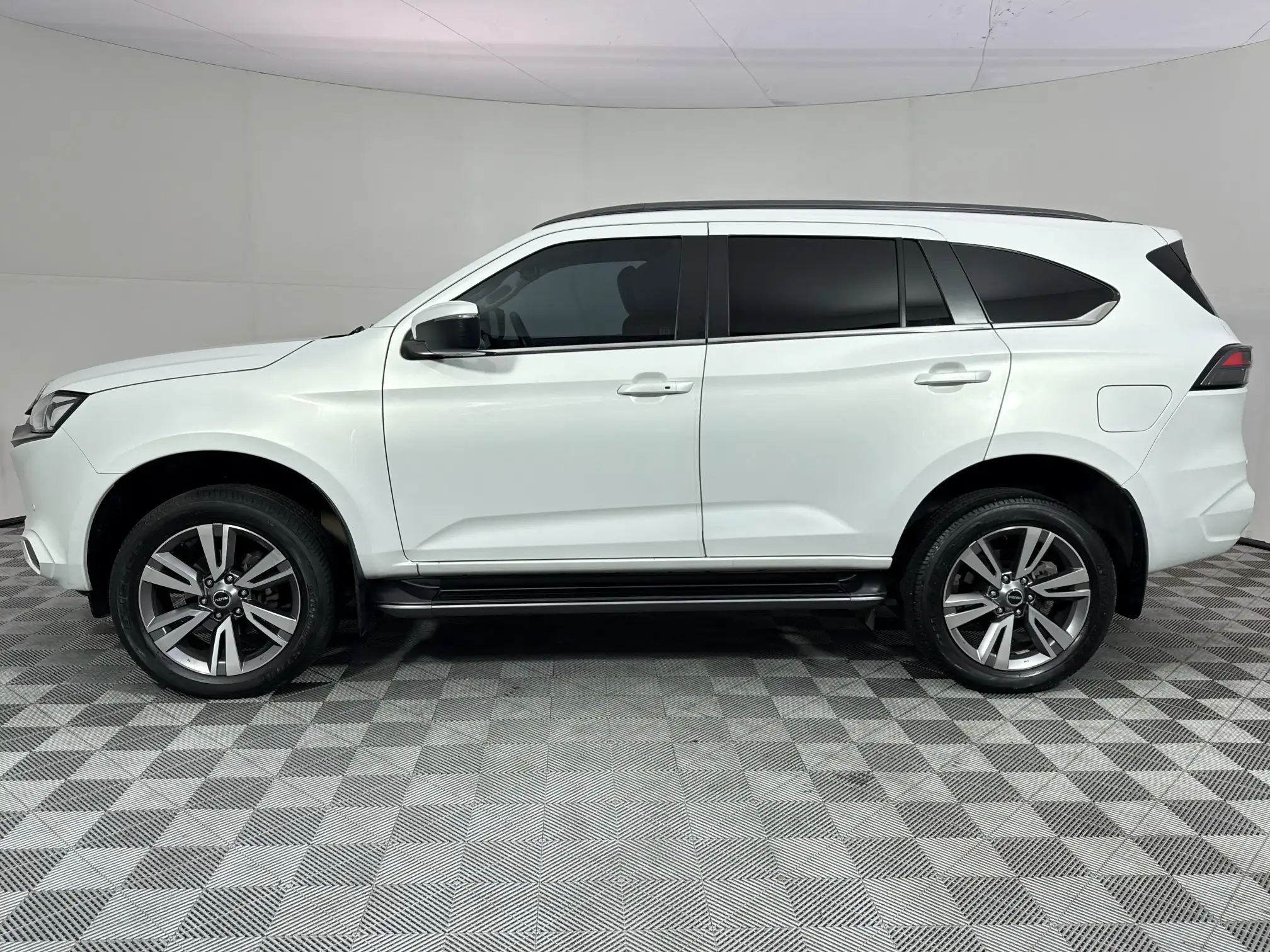 Isuzu MU-X