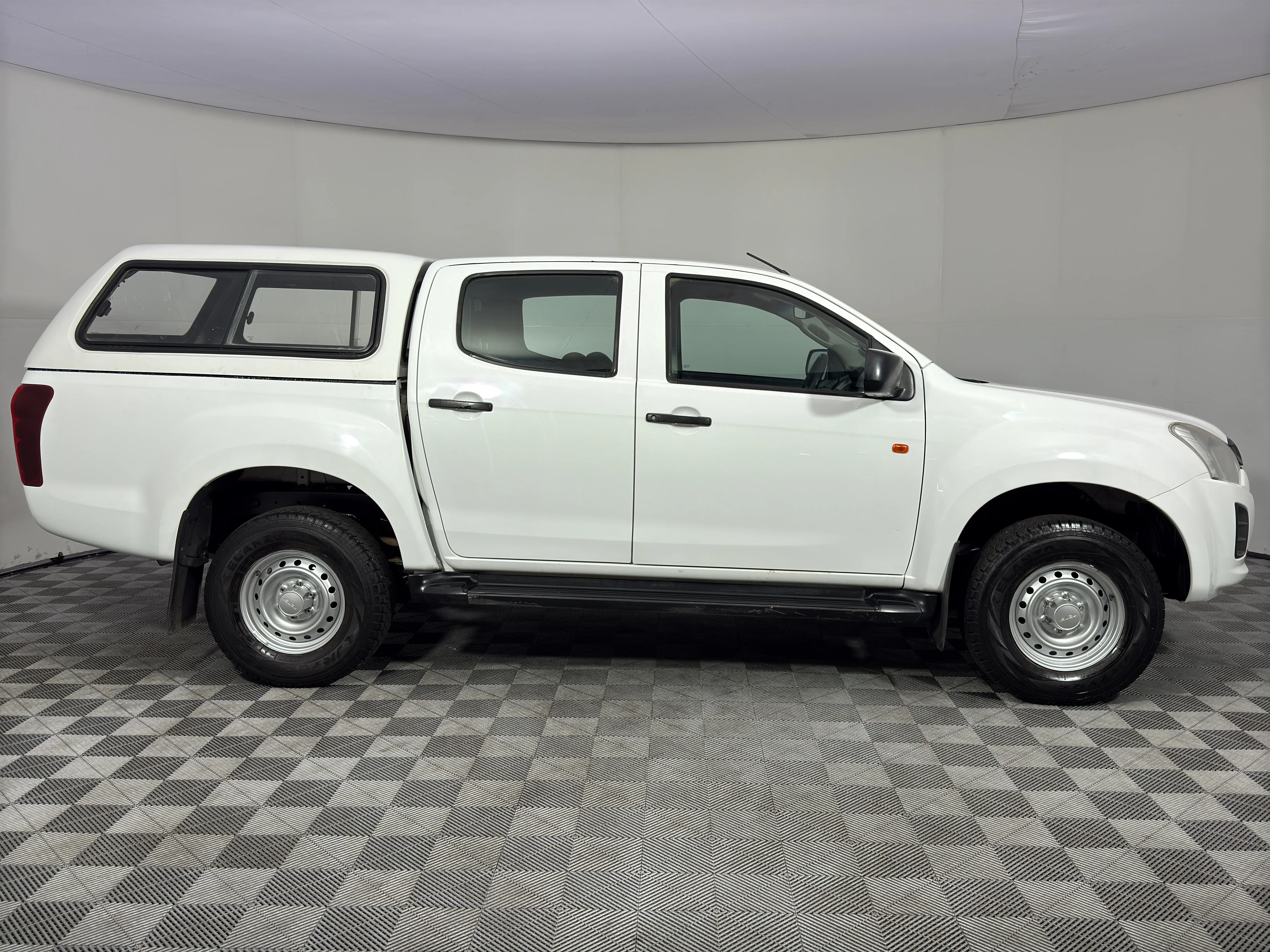 2023 Isuzu D-MAX 250 HO Hi-Ride Double Cab Pick Up, photo 4