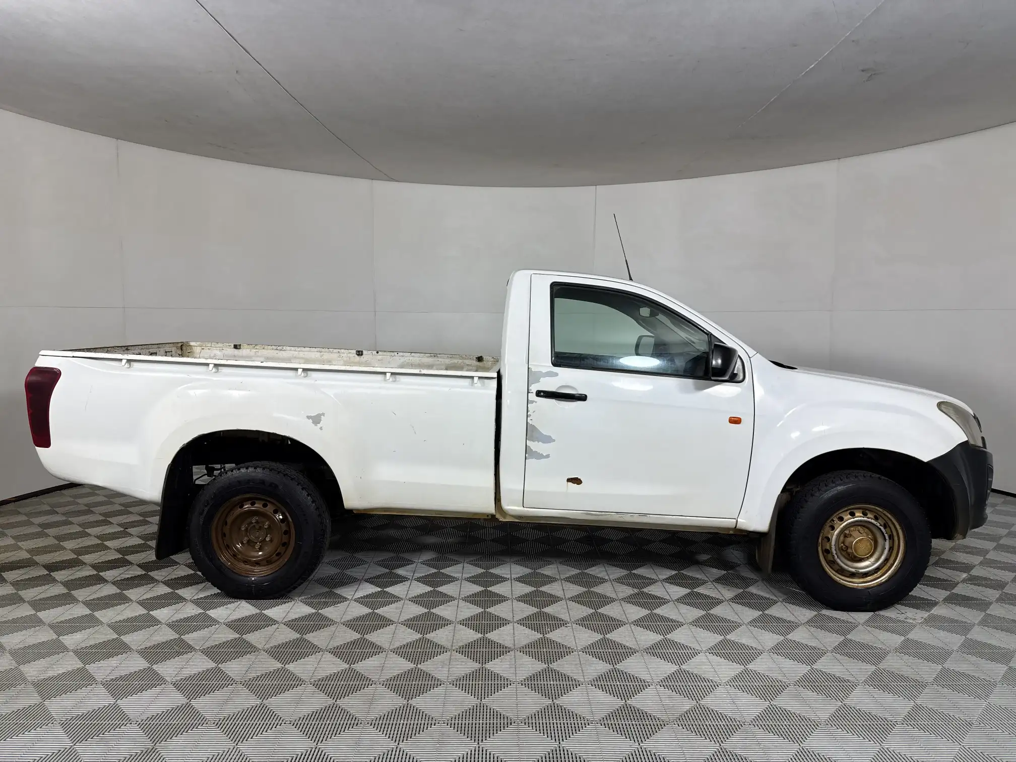 Isuzu KB