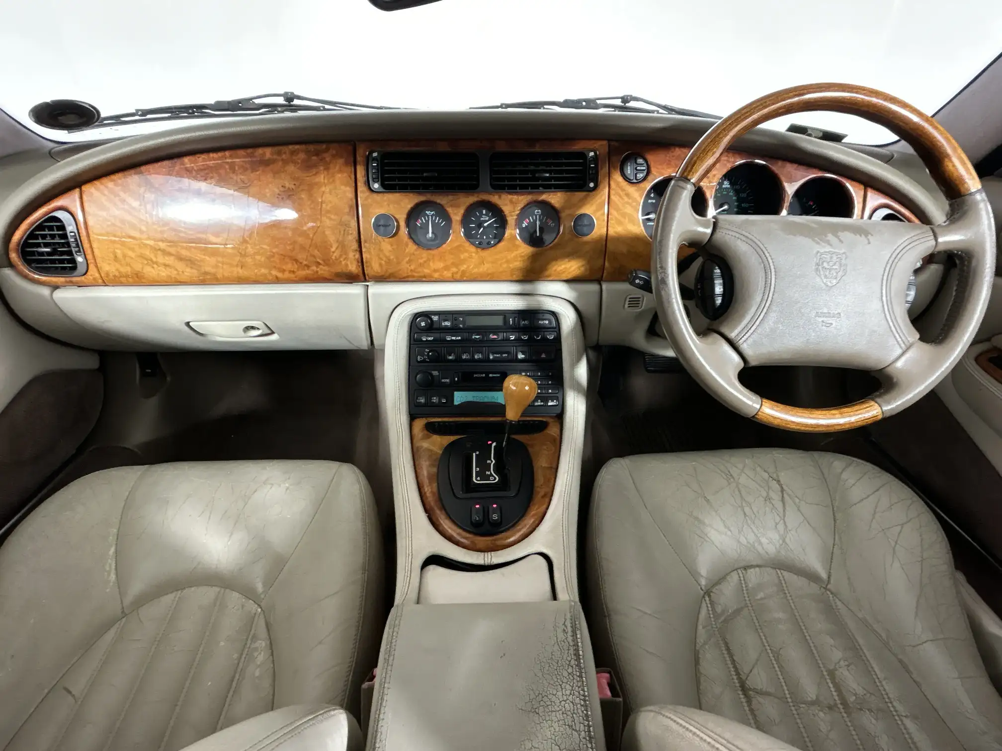Jaguar XK8