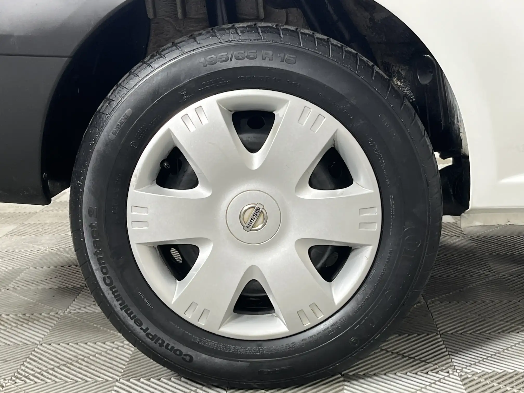 Nissan NP200